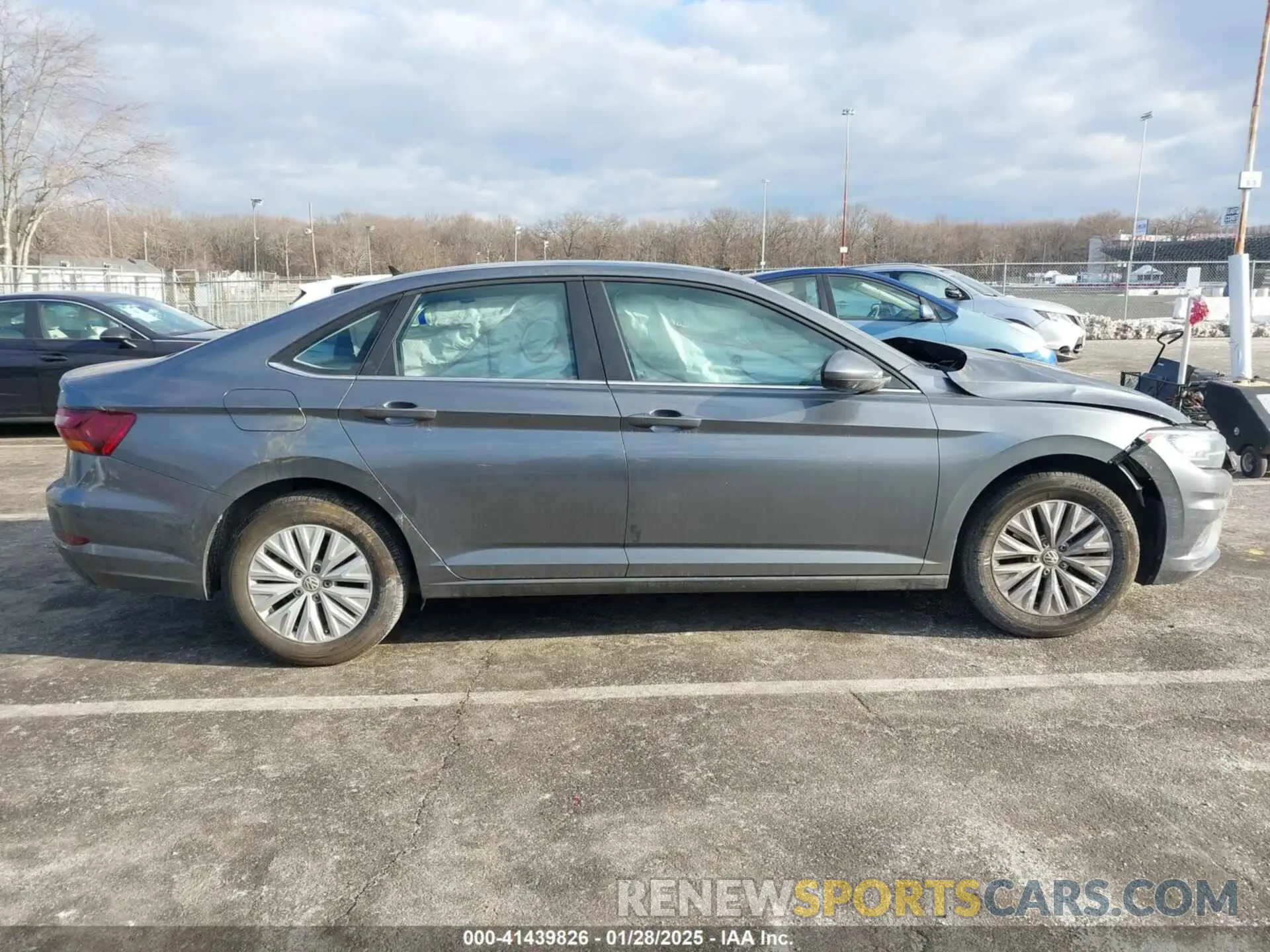 13 fotografías del automóvil dañado 3VWC57BUXKM022849 VOLKSWAGEN JETTA 2019