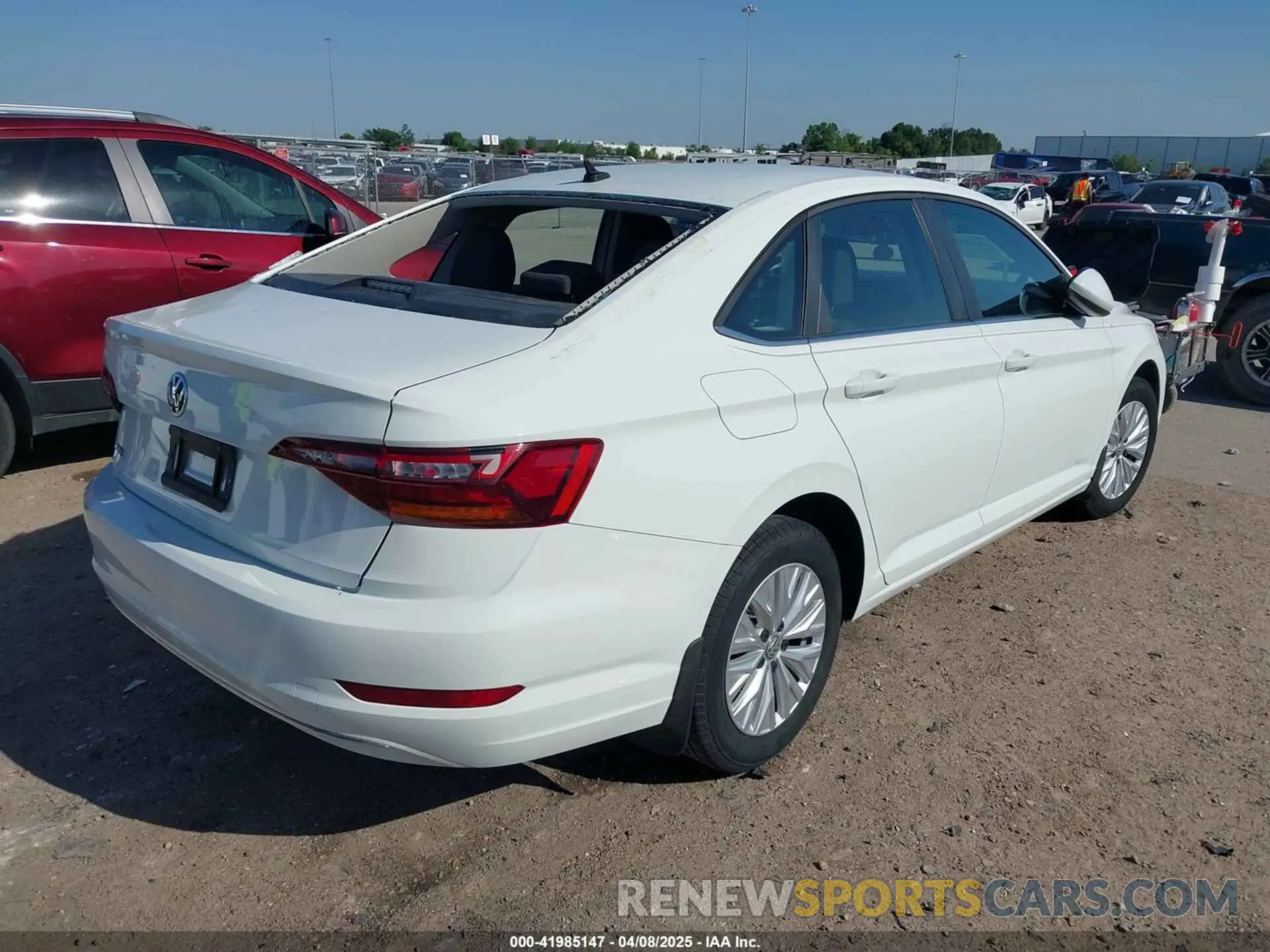 4 fotografías del automóvil dañado 3VWCB7BU0KM211874 VOLKSWAGEN JETTA 2019