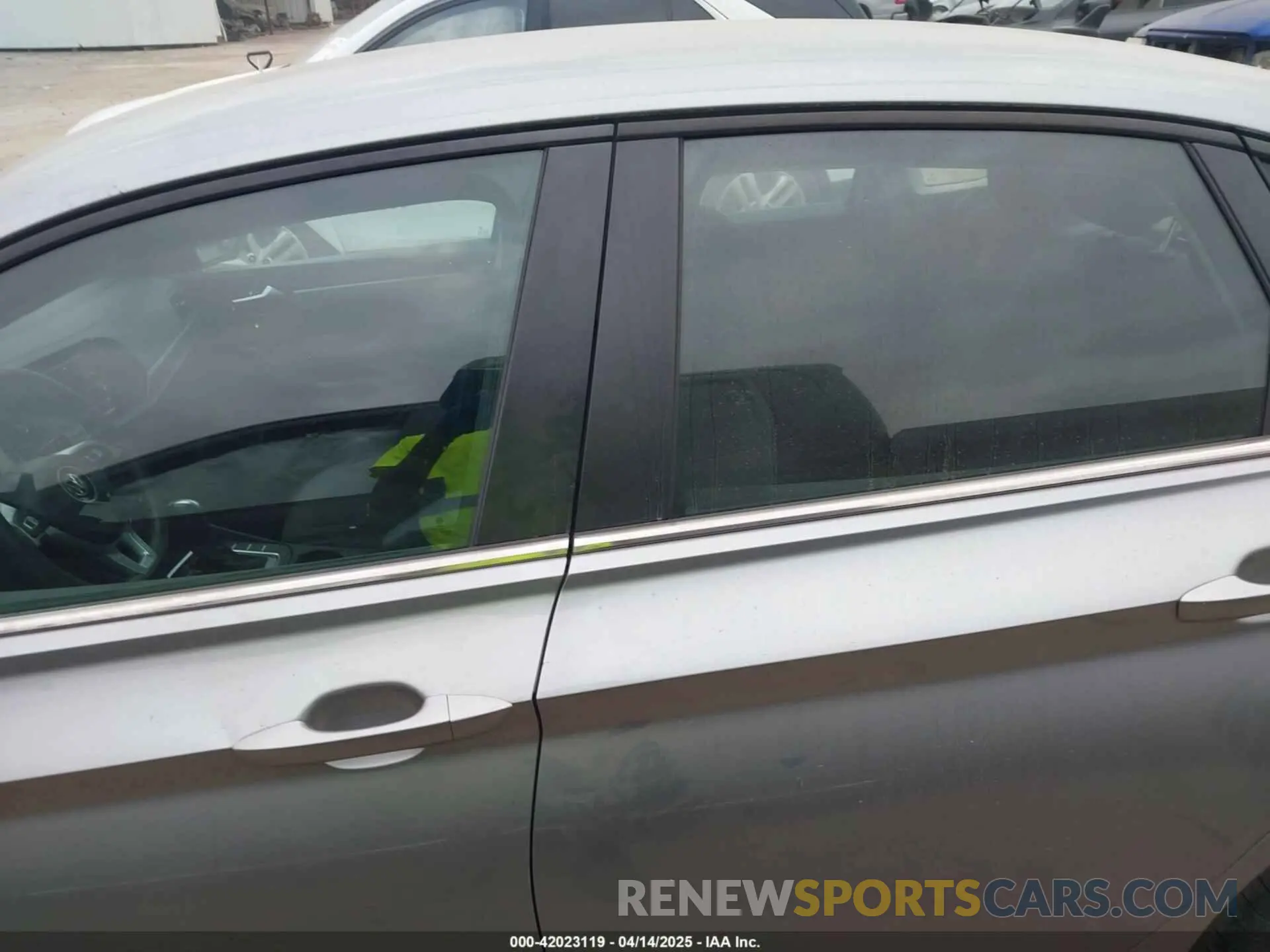 14 fotografías del automóvil dañado 3VWCB7BU0KM229078 VOLKSWAGEN JETTA 2019