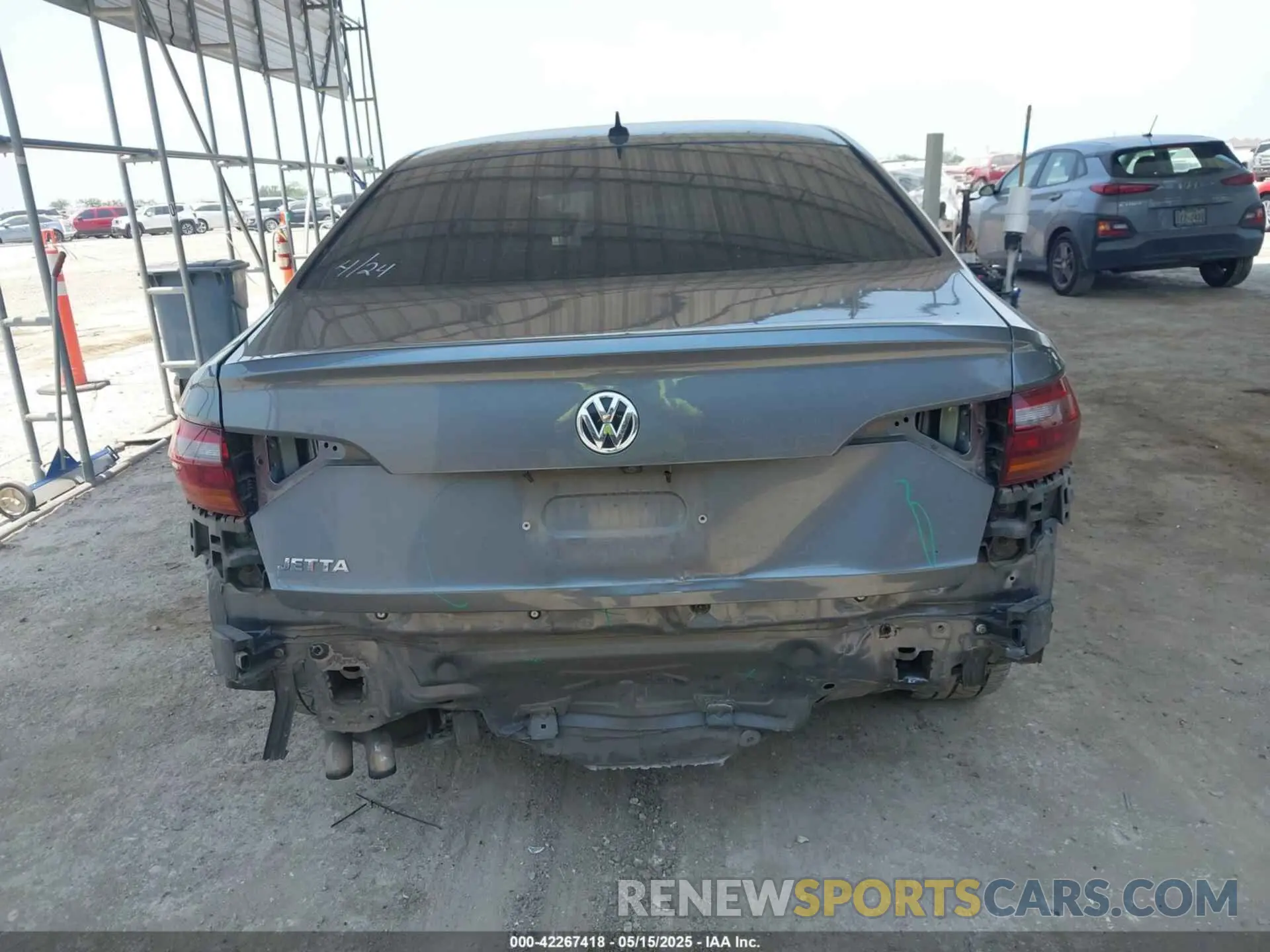 17 fotografías del automóvil dañado 3VWCB7BU0KM232546 VOLKSWAGEN JETTA 2019