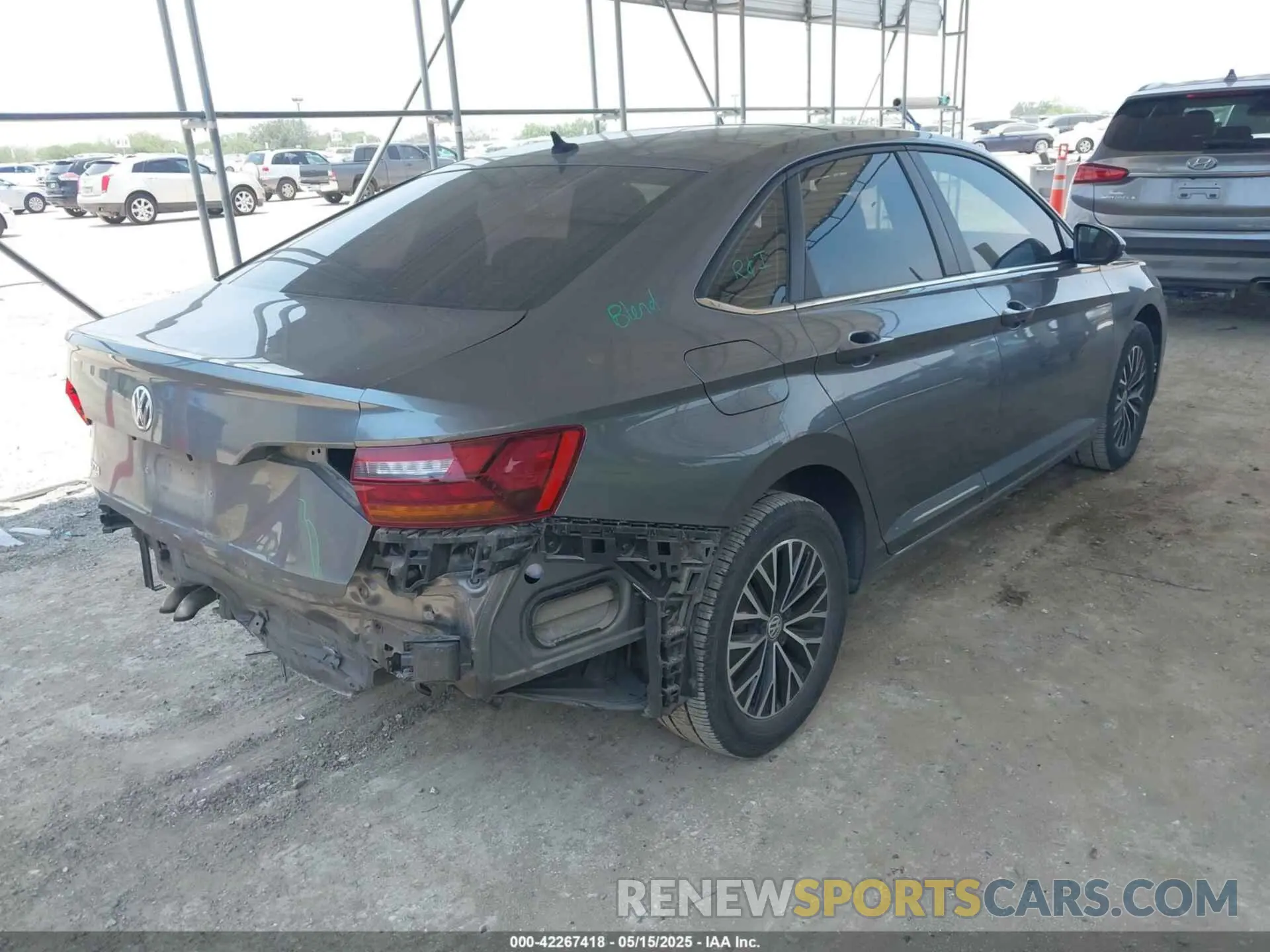 4 fotografías del automóvil dañado 3VWCB7BU0KM232546 VOLKSWAGEN JETTA 2019