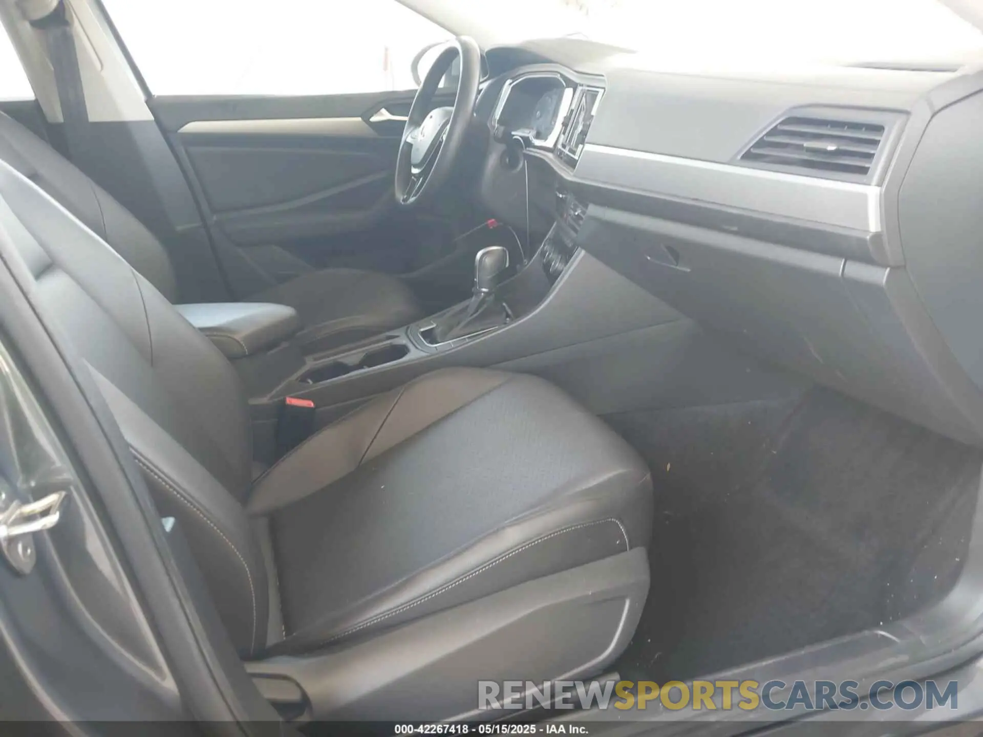 5 fotografías del automóvil dañado 3VWCB7BU0KM232546 VOLKSWAGEN JETTA 2019