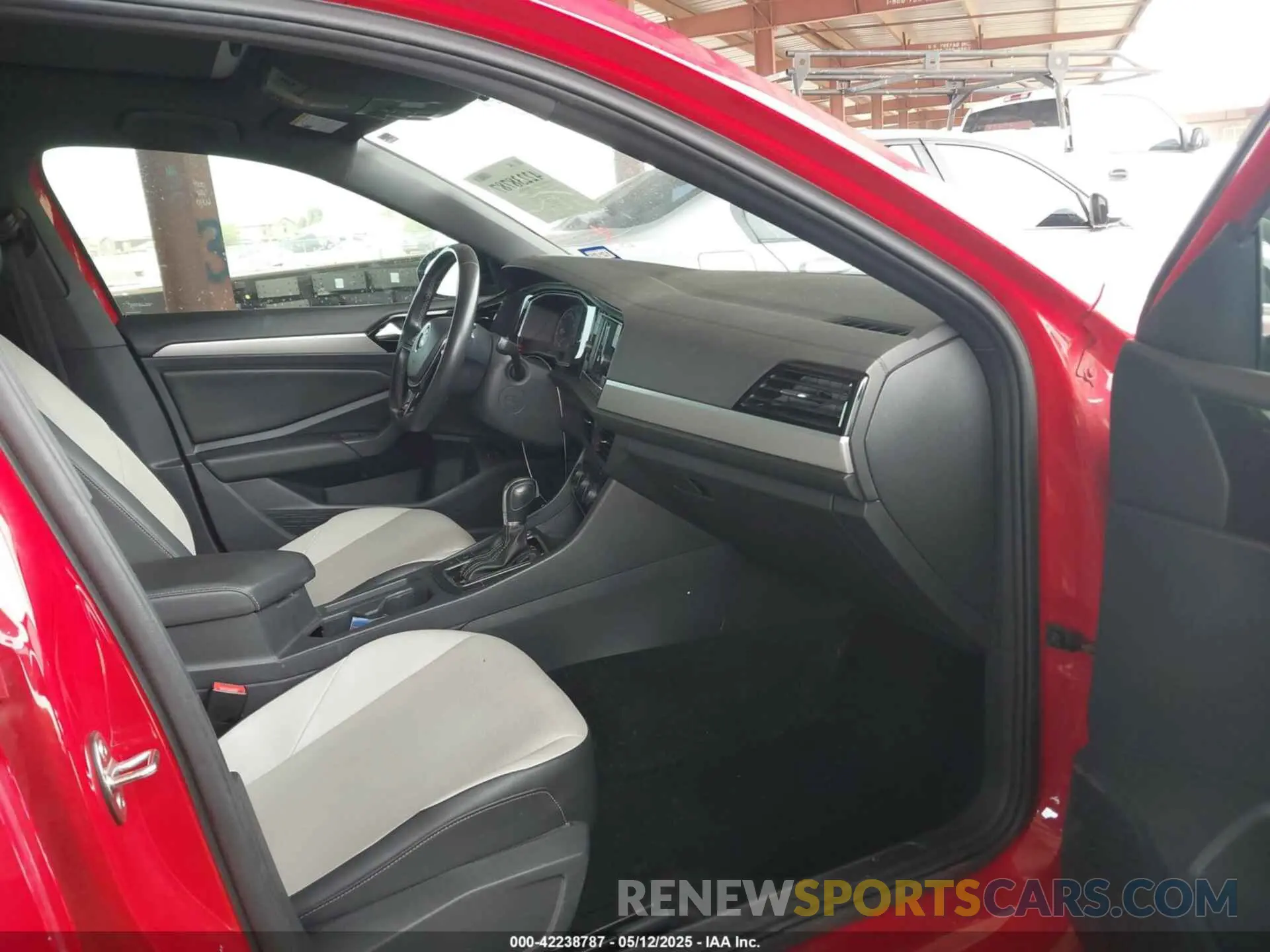 5 fotografías del automóvil dañado 3VWCB7BU3KM162248 VOLKSWAGEN JETTA 2019