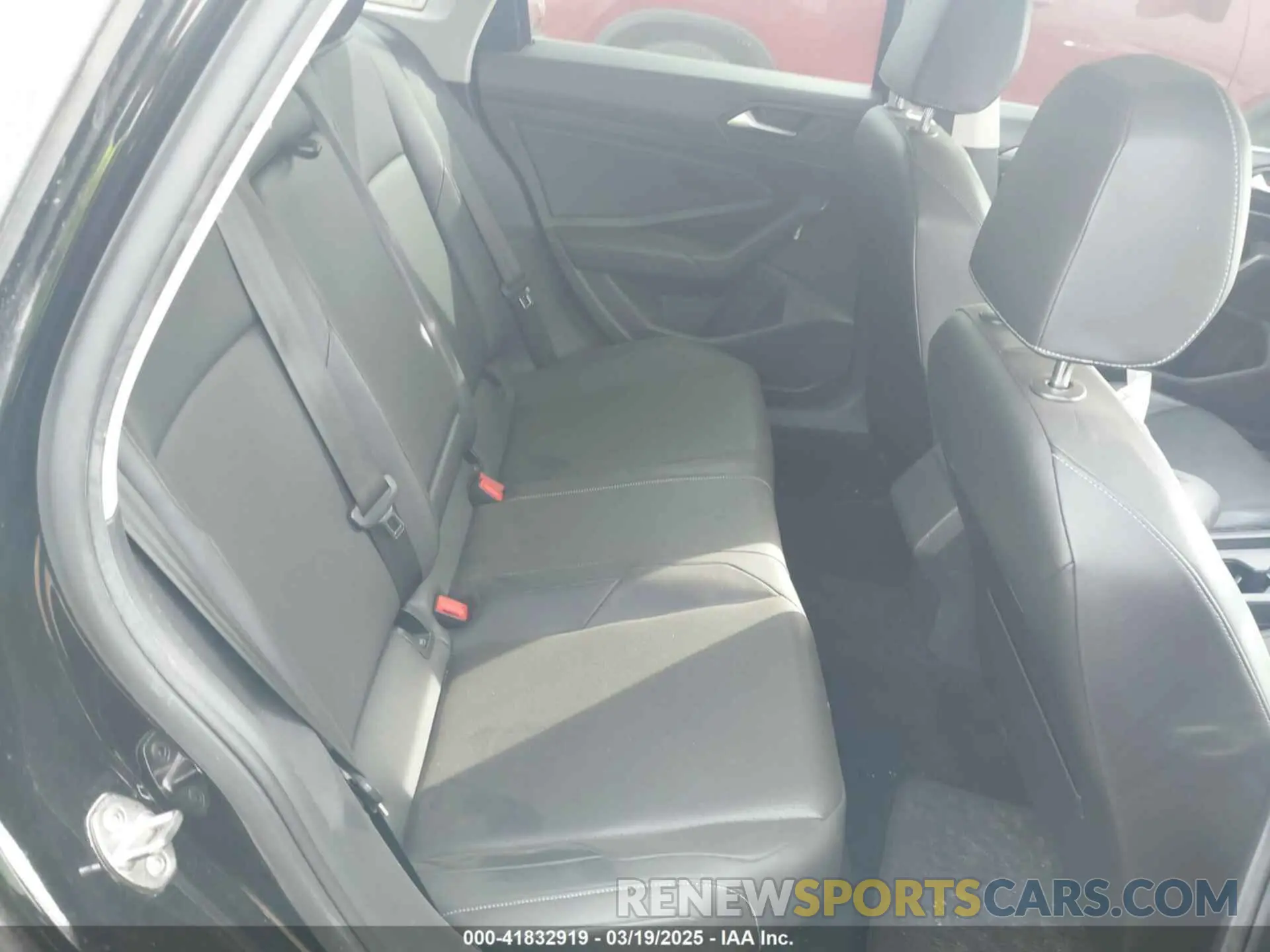 8 fotografías del automóvil dañado 3VWCB7BU4KM185540 VOLKSWAGEN JETTA 2019