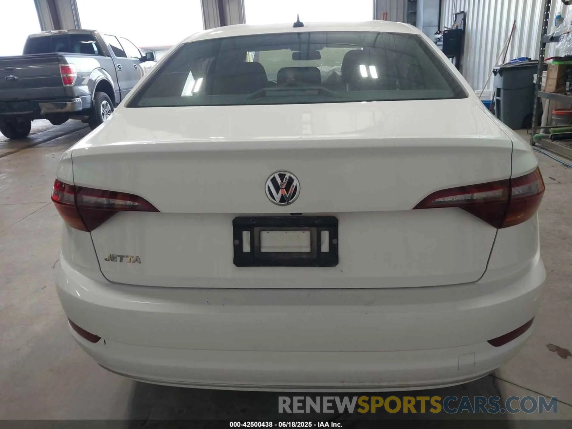 16 fotografías del automóvil dañado 3VWCB7BU4KM246594 VOLKSWAGEN JETTA 2019