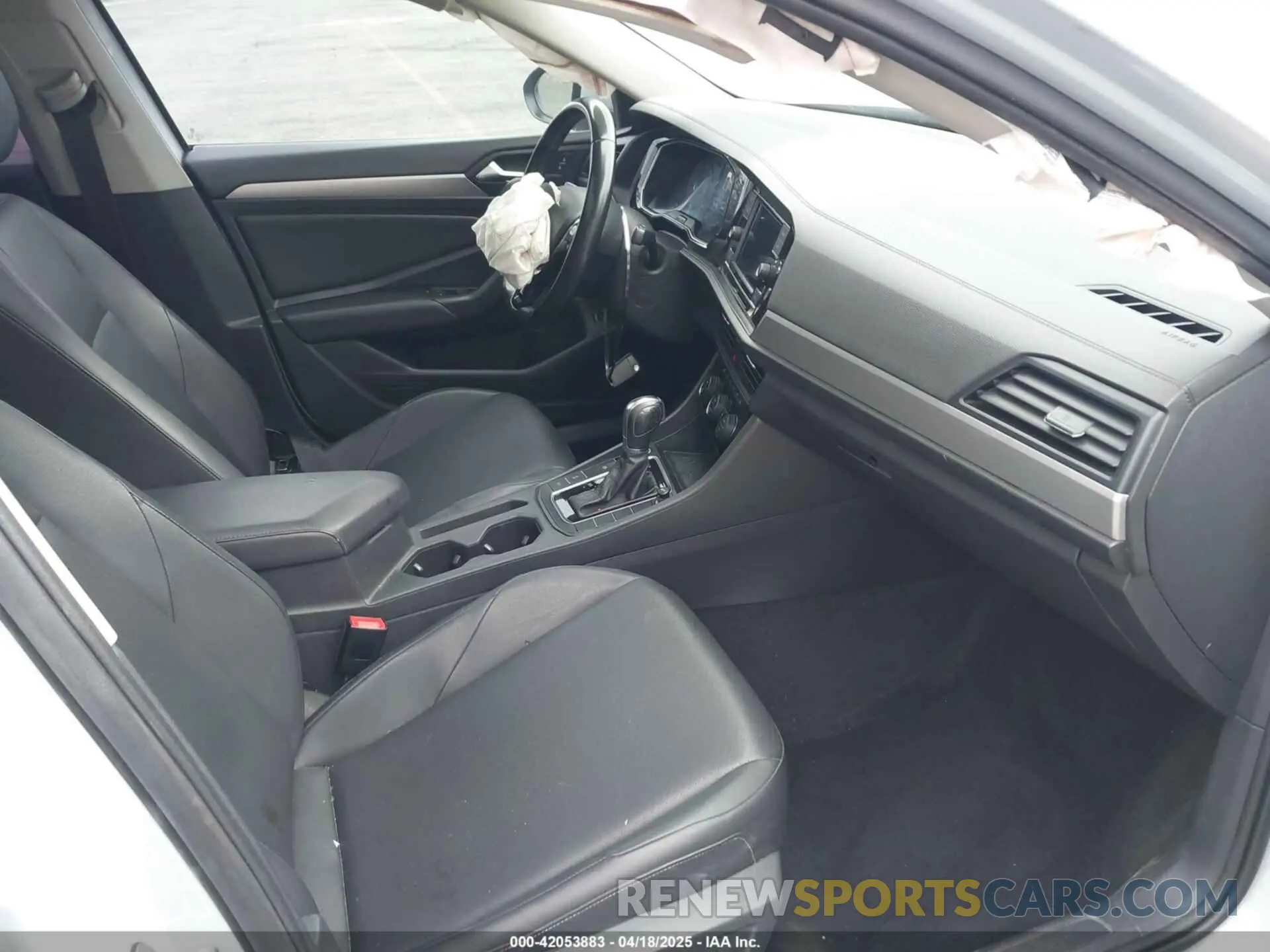 5 fotografías del automóvil dañado 3VWCB7BU5KM131034 VOLKSWAGEN JETTA 2019
