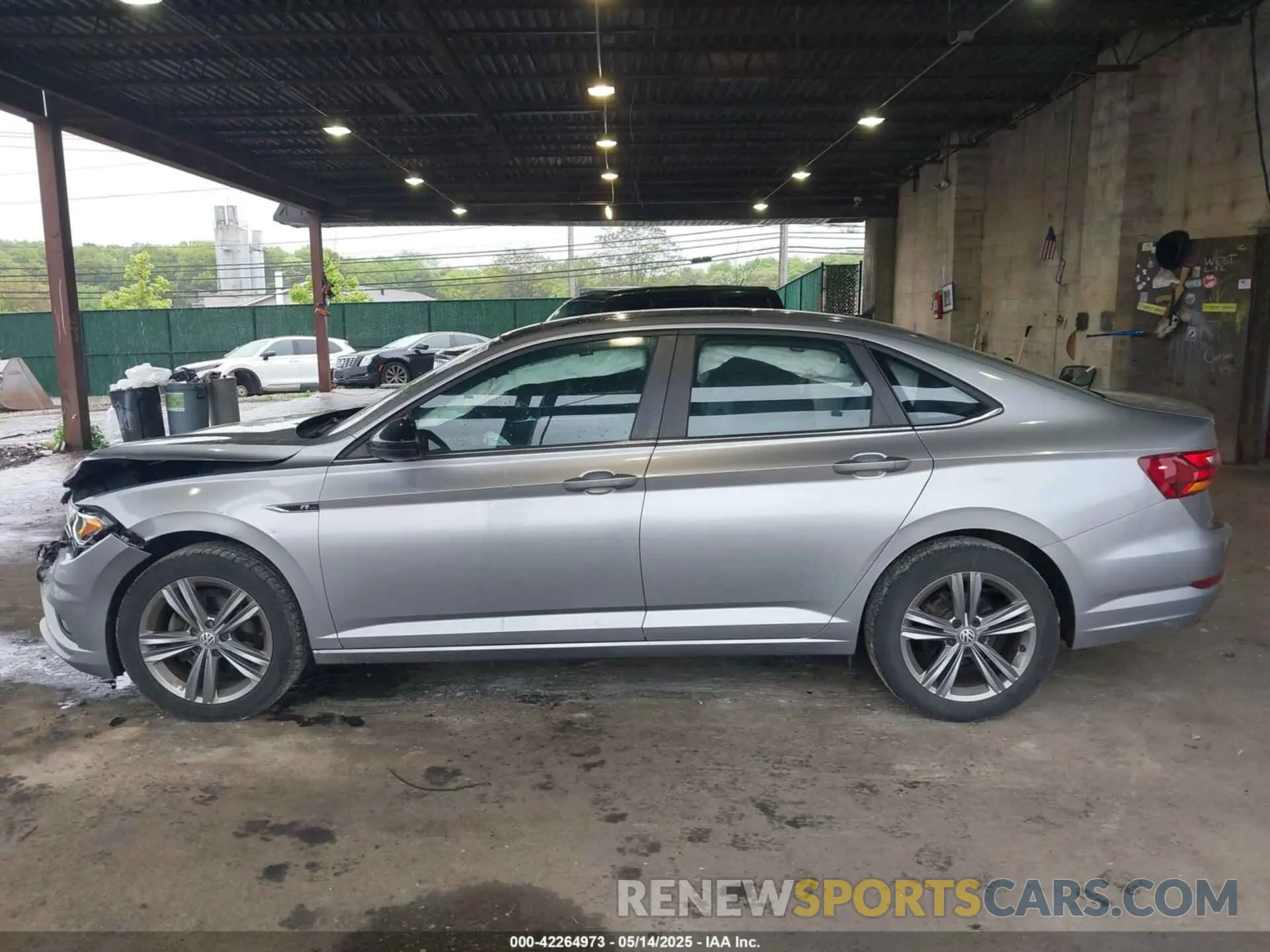 14 fotografías del automóvil dañado 3VWCB7BU5KM196630 VOLKSWAGEN JETTA 2019