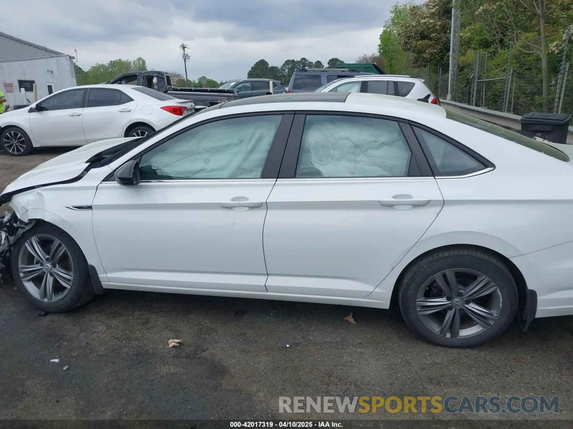14 fotografías del automóvil dañado 3VWCB7BU6KM197169 VOLKSWAGEN JETTA 2019