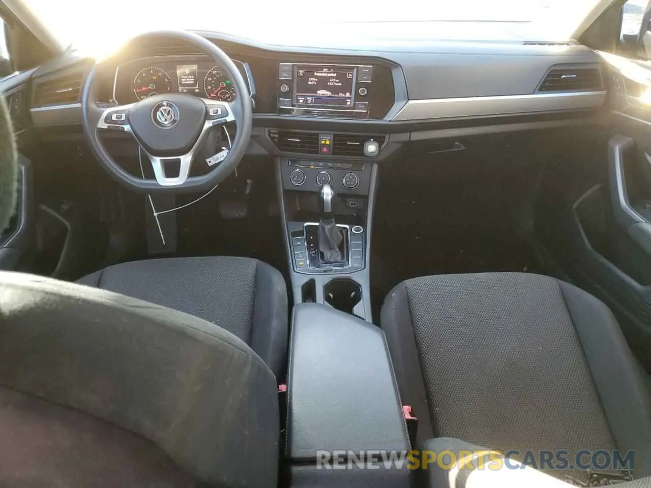 8 fotografías del automóvil dañado 3VWCB7BU8KM141086 VOLKSWAGEN JETTA 2019