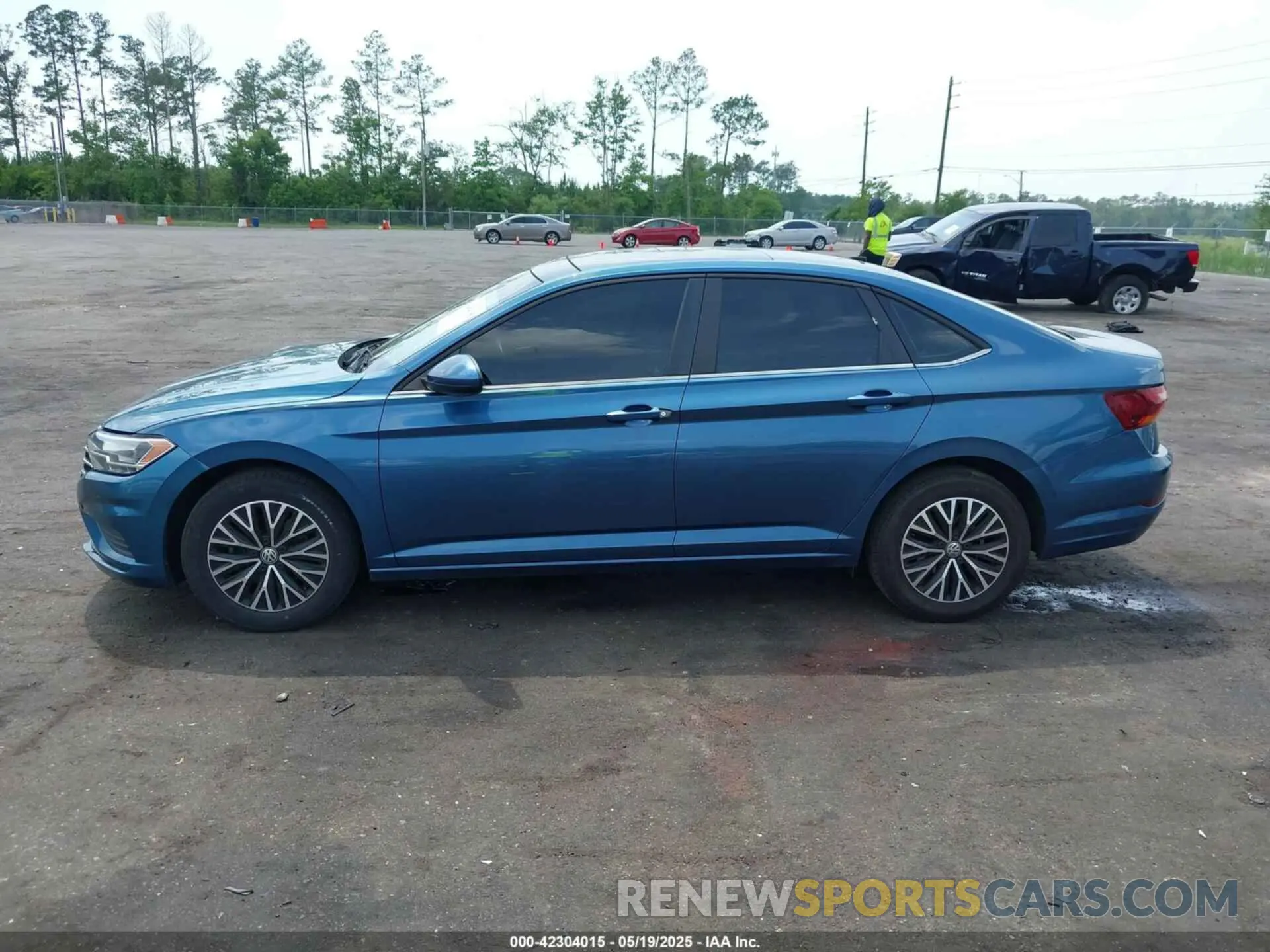 14 fotografías del automóvil dañado 3VWCB7BU8KM187128 VOLKSWAGEN JETTA 2019
