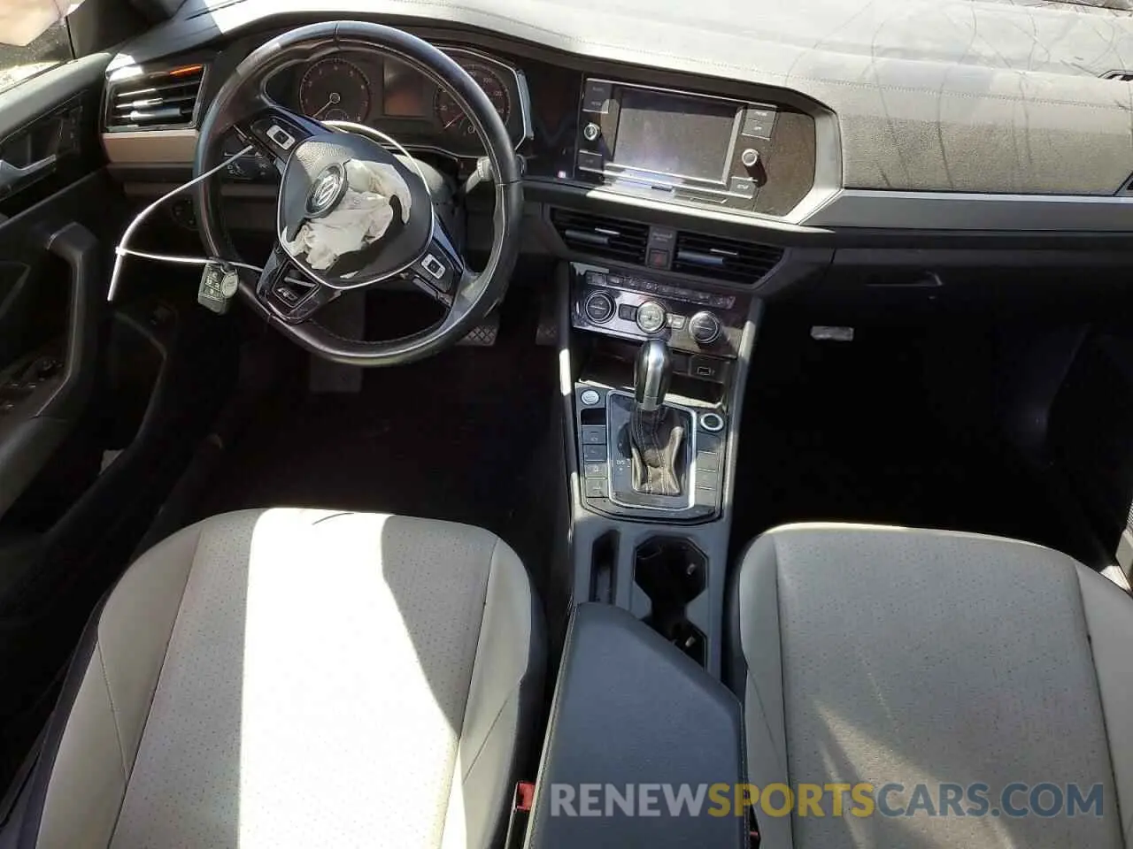 8 fotografías del automóvil dañado 3VWCB7BU8KM205126 VOLKSWAGEN JETTA 2019