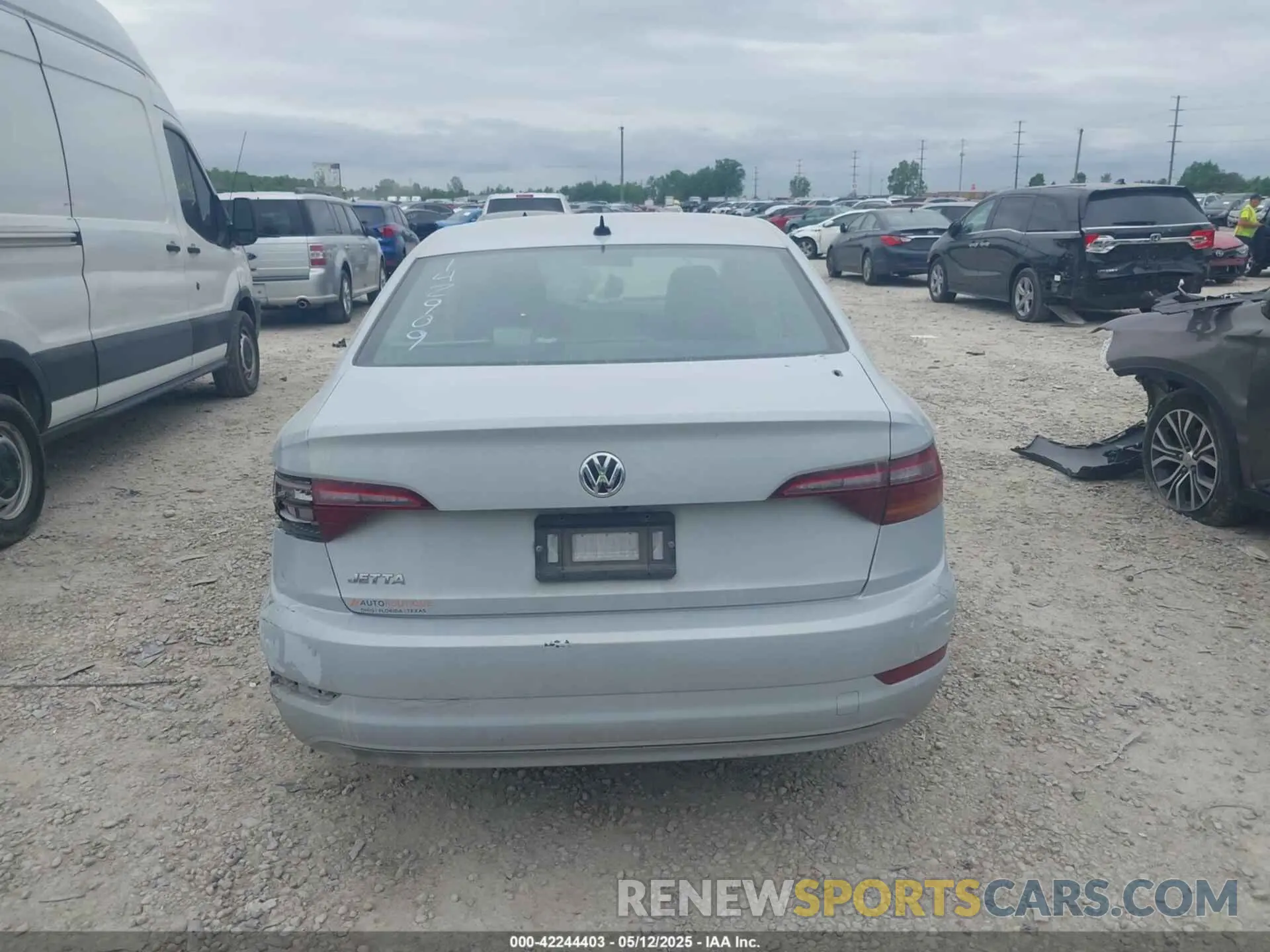 16 fotografías del automóvil dañado 3VWCB7BU9KM142909 VOLKSWAGEN JETTA 2019