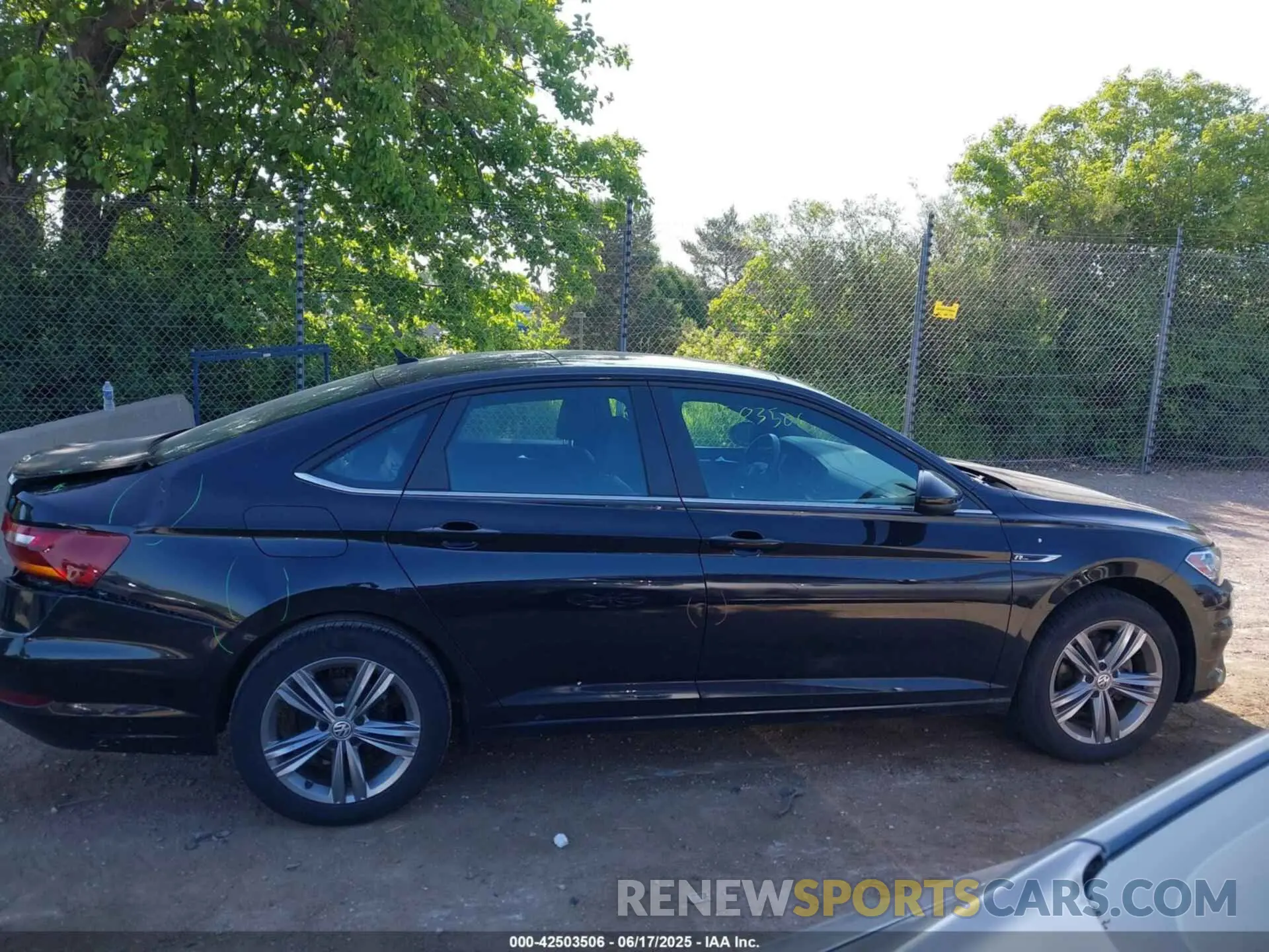 12 fotografías del automóvil dañado 3VWCB7BU9KM272513 VOLKSWAGEN JETTA 2019