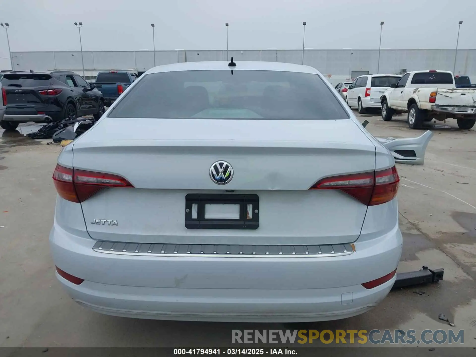 17 fotografías del automóvil dañado 3VWCB7BUXKM141770 VOLKSWAGEN JETTA 2019