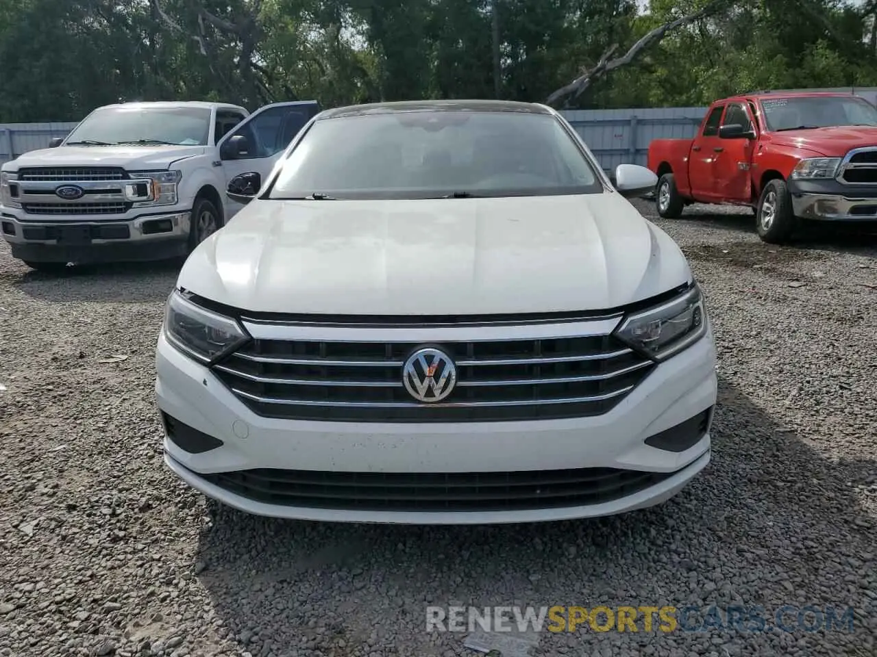 5 fotografías del automóvil dañado 3VWE57BU2KM084867 VOLKSWAGEN JETTA 2019