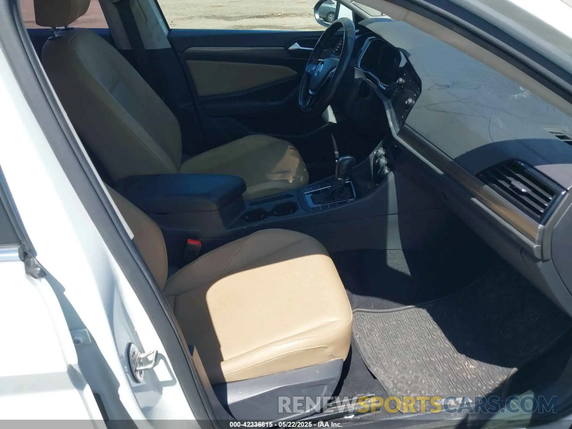 5 fotografías del automóvil dañado 3VWE57BU5KM078898 VOLKSWAGEN JETTA 2019