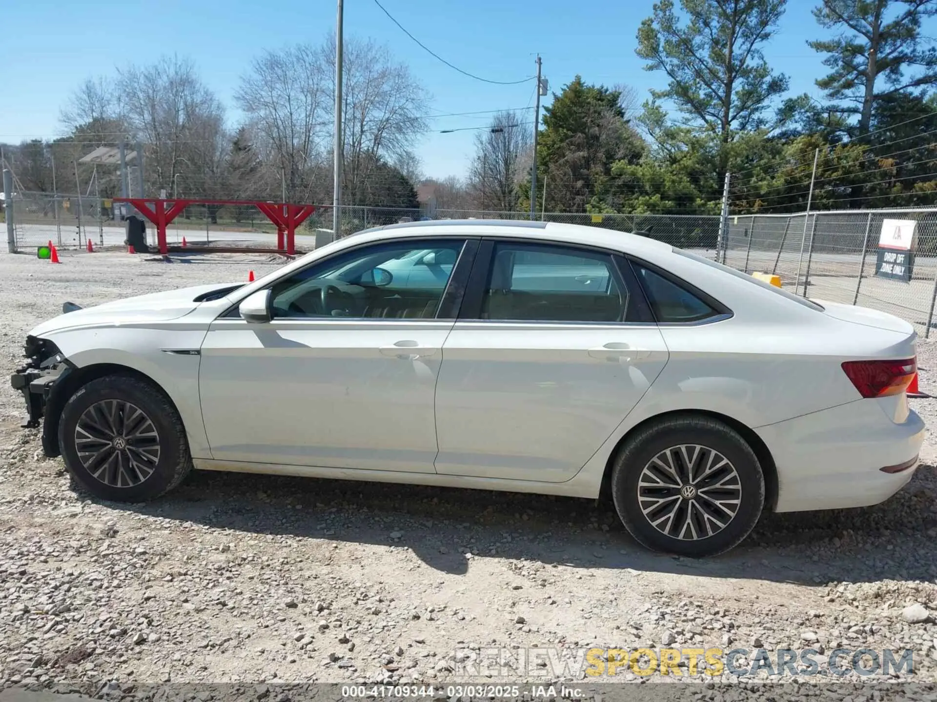 15 fotografías del automóvil dañado 3VWE57BU8KM091631 VOLKSWAGEN JETTA 2019