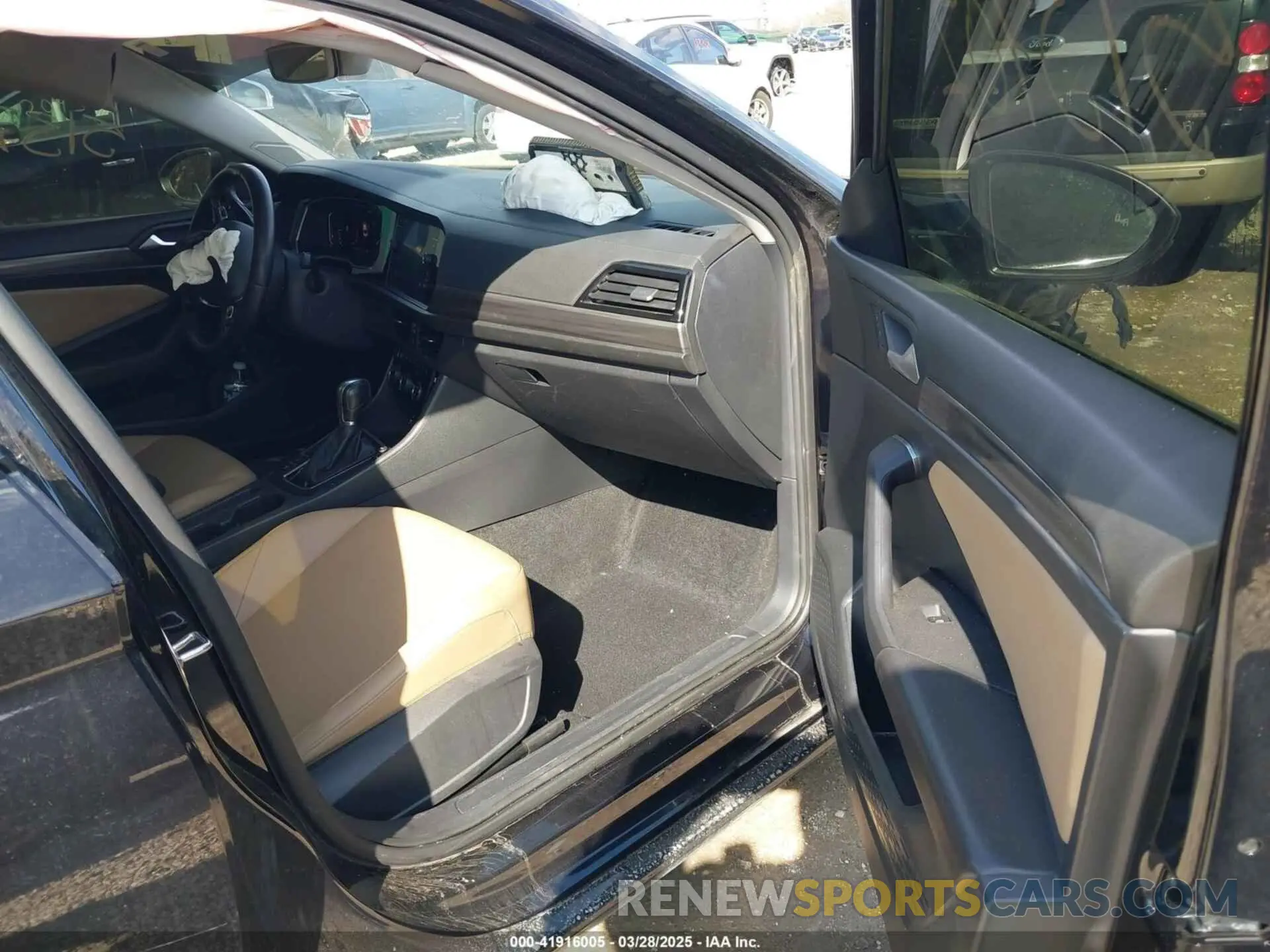 5 fotografías del automóvil dañado 3VWE57BU9KM064213 VOLKSWAGEN JETTA 2019