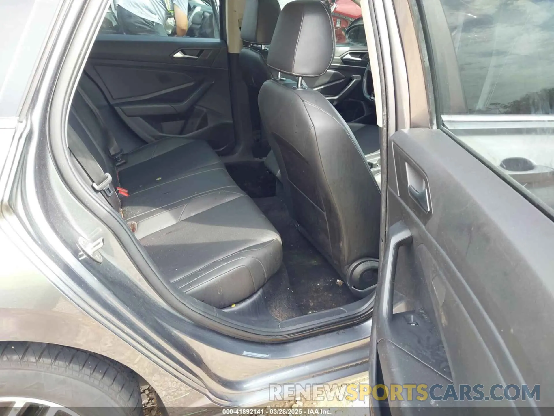 8 fotografías del automóvil dañado 3VWE57BU9KM078130 VOLKSWAGEN JETTA 2019