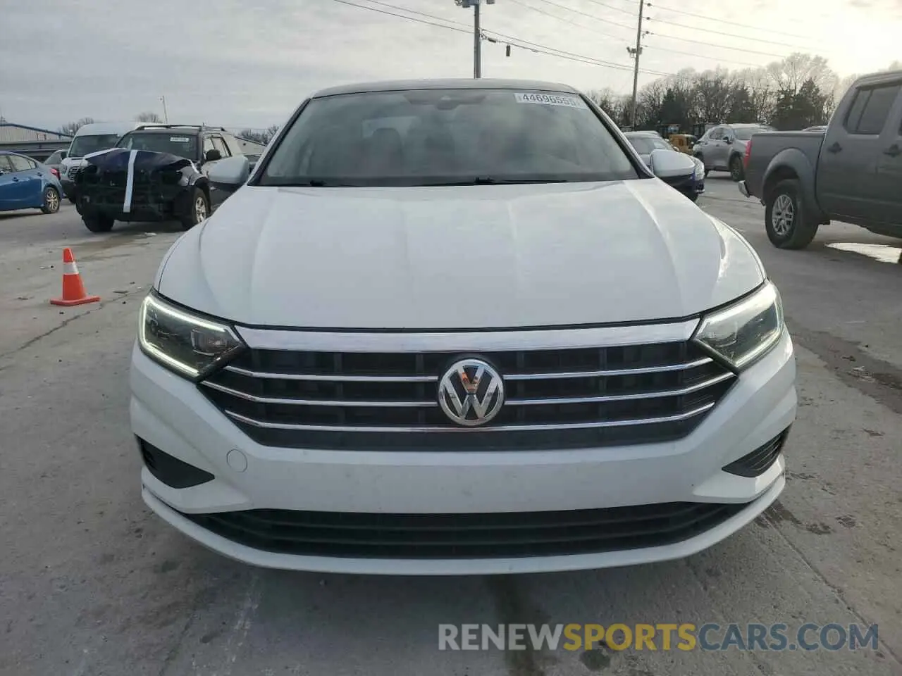 5 fotografías del automóvil dañado 3VWEB7BU3KM244067 VOLKSWAGEN JETTA 2019