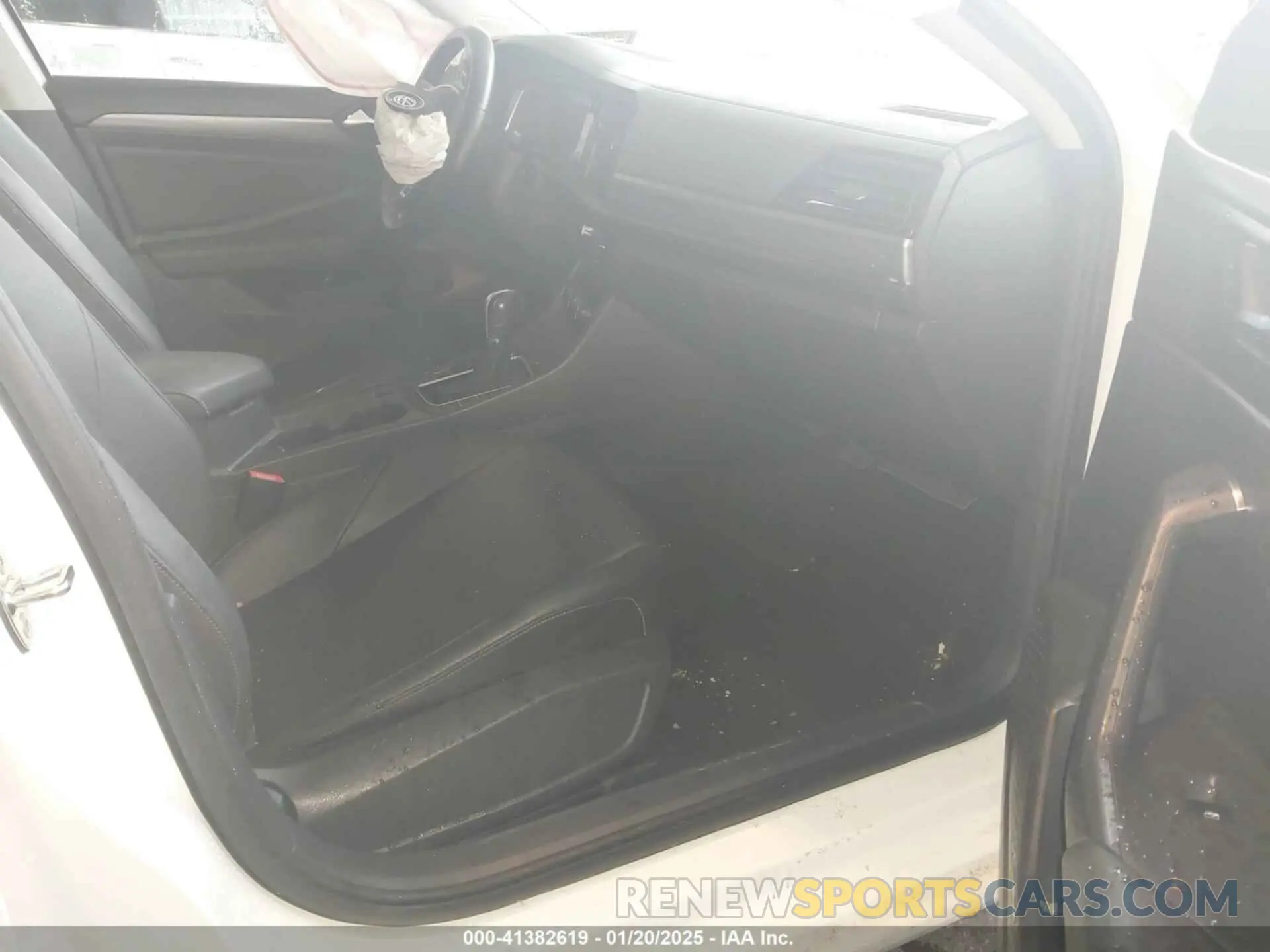 5 fotografías del automóvil dañado 3VWEB7BU9KM166586 VOLKSWAGEN JETTA 2019
