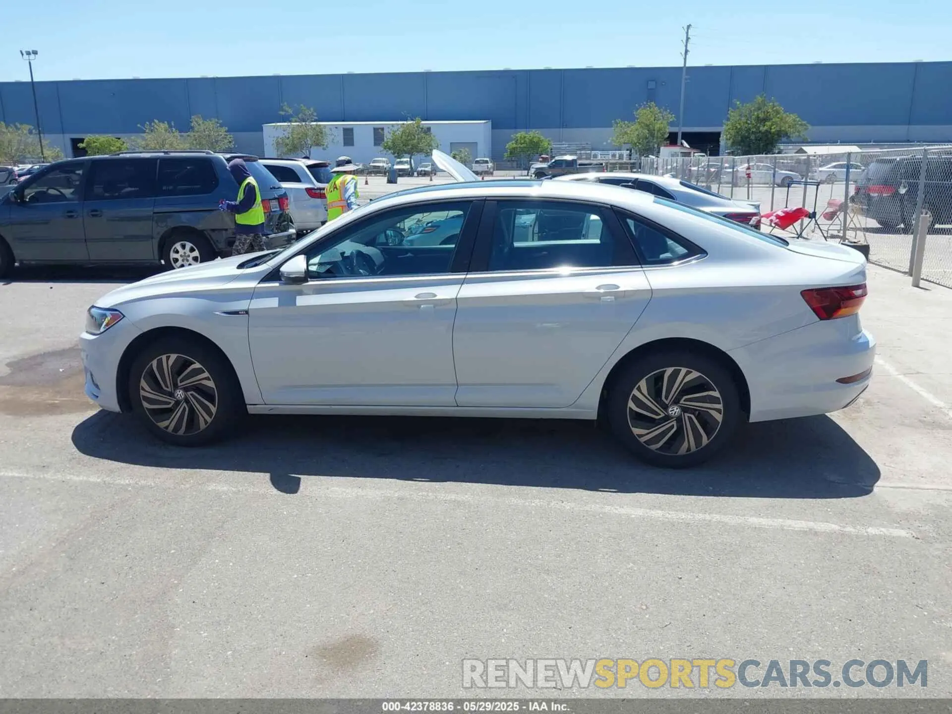 14 fotografías del automóvil dañado 3VWG57BU8KM040476 VOLKSWAGEN JETTA 2019