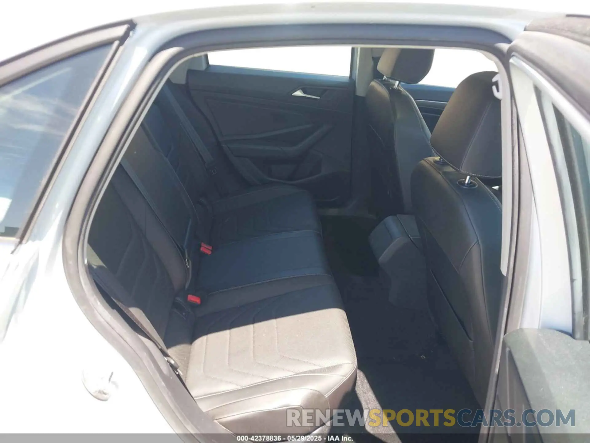 8 fotografías del automóvil dañado 3VWG57BU8KM040476 VOLKSWAGEN JETTA 2019
