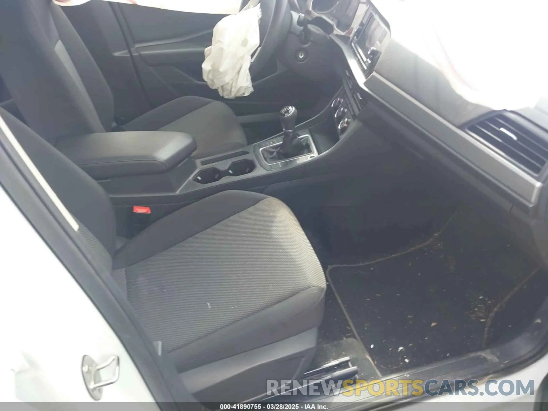 5 fotografías del automóvil dañado 3VWN57BU6KM114839 VOLKSWAGEN JETTA 2019