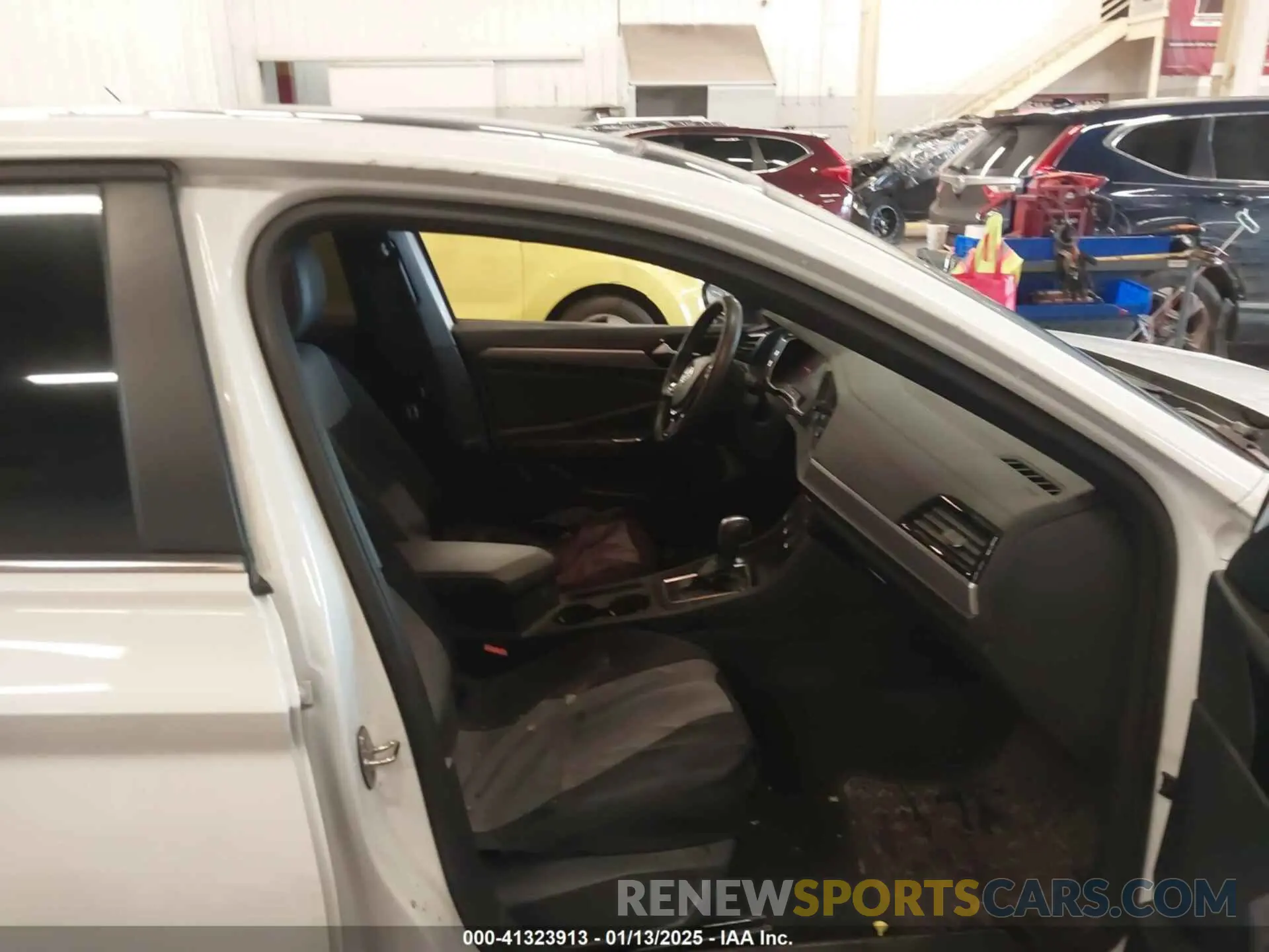 5 fotografías del automóvil dañado 3VWC57BU3LM086264 VOLKSWAGEN JETTA 2020