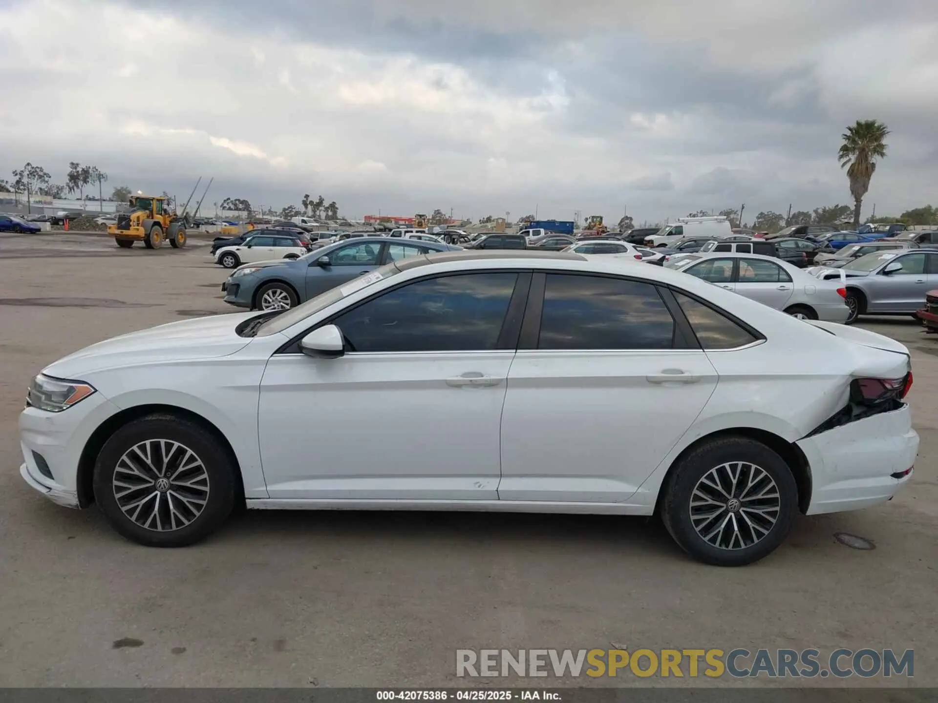 14 fotografías del automóvil dañado 3VWC57BU6LM101081 VOLKSWAGEN JETTA 2020