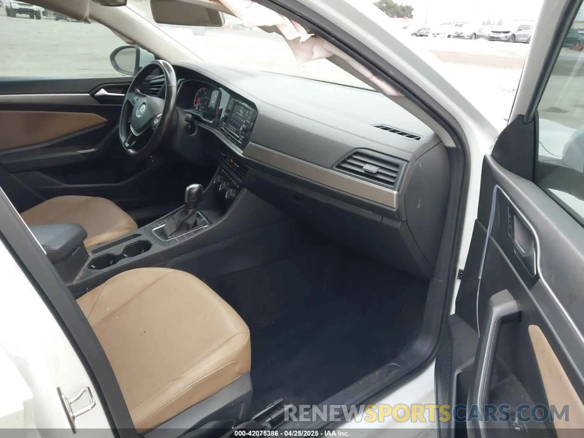 5 fotografías del automóvil dañado 3VWC57BU6LM101081 VOLKSWAGEN JETTA 2020
