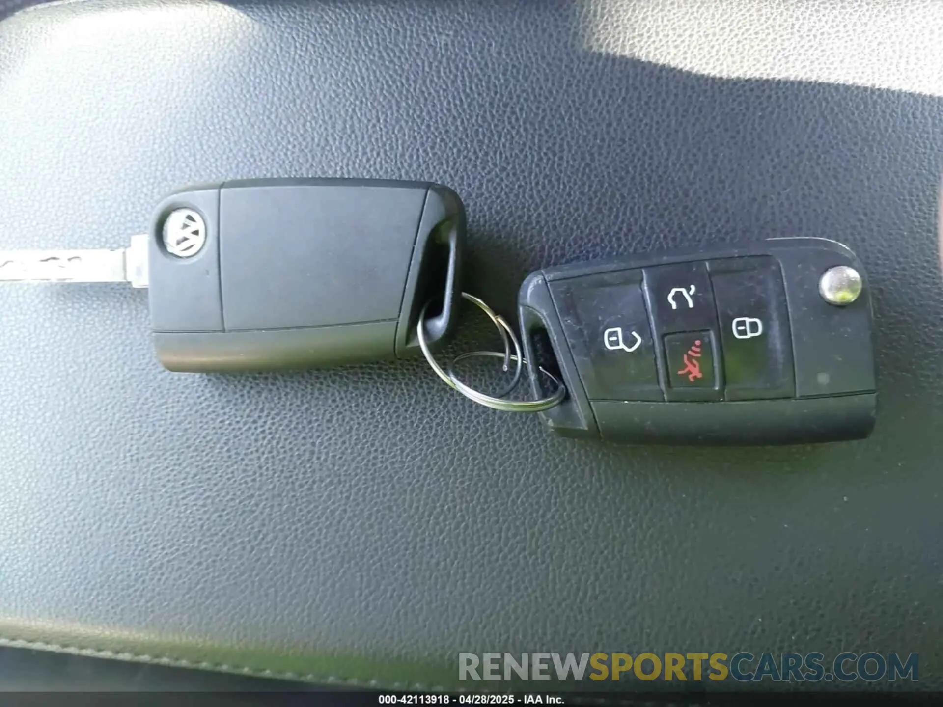 11 fotografías del automóvil dañado 3VWCB7BU0LM035734 VOLKSWAGEN JETTA 2020
