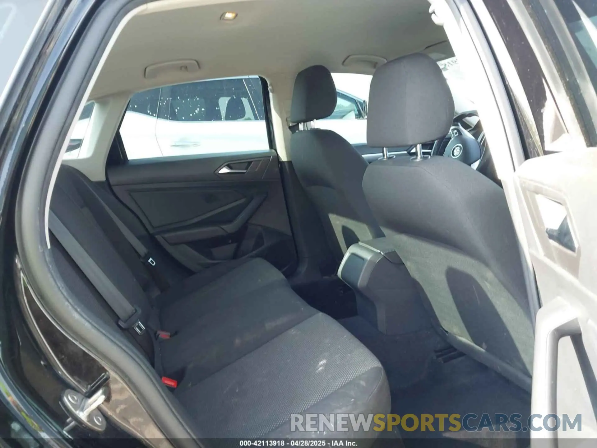 8 fotografías del automóvil dañado 3VWCB7BU0LM035734 VOLKSWAGEN JETTA 2020