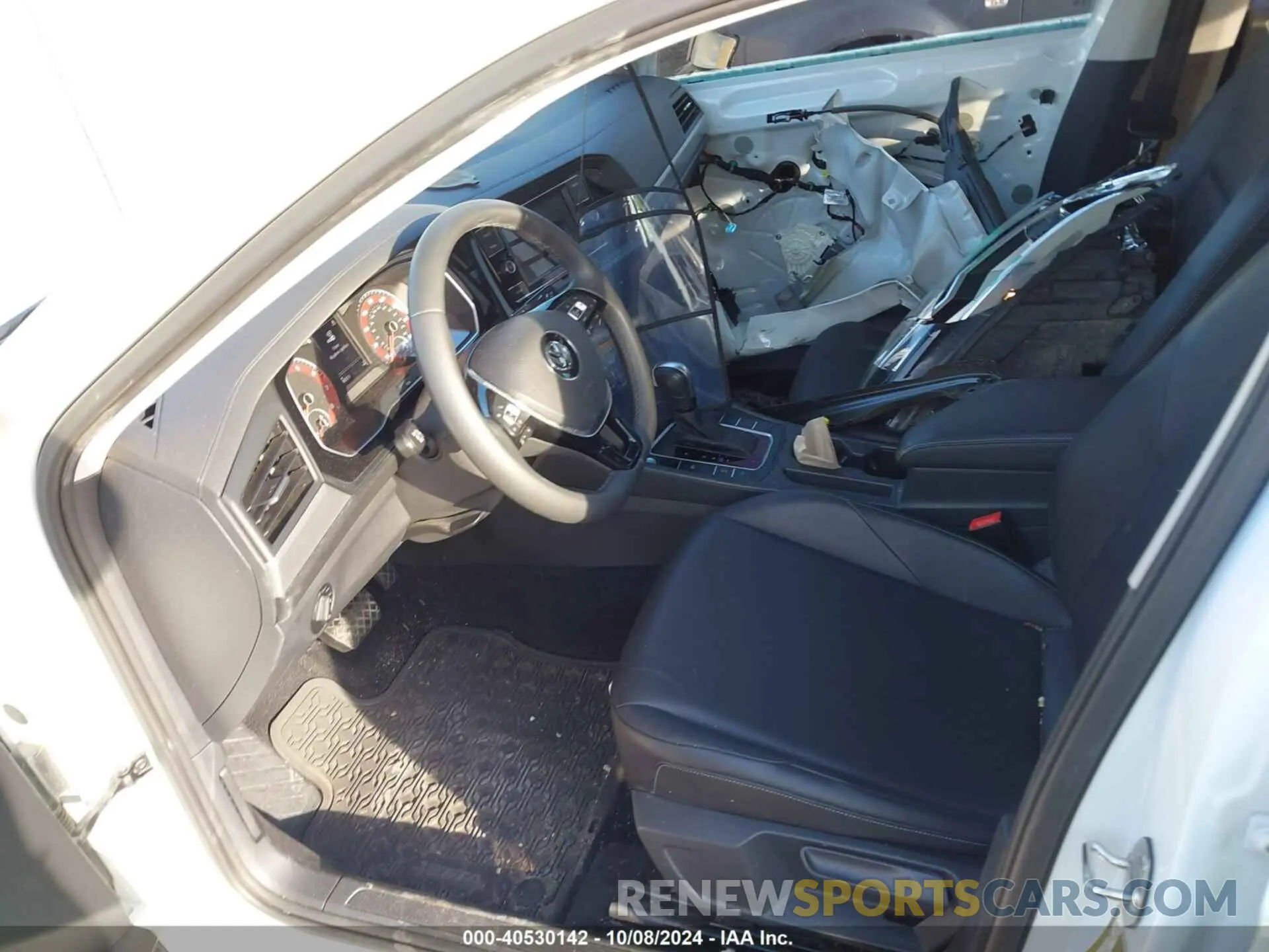 5 fotografías del automóvil dañado 3VWCB7BU0LM053702 VOLKSWAGEN JETTA 2020