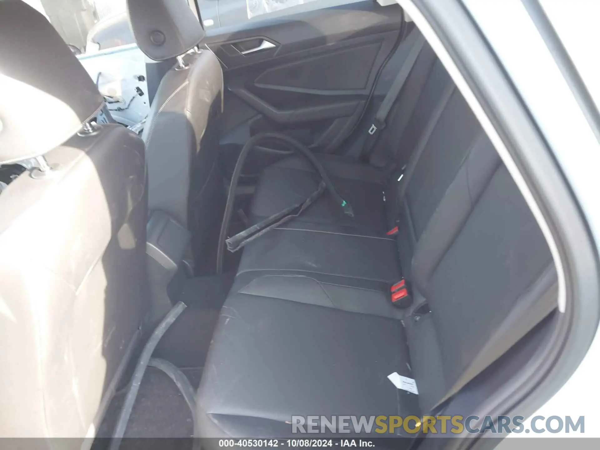 8 fotografías del automóvil dañado 3VWCB7BU0LM053702 VOLKSWAGEN JETTA 2020
