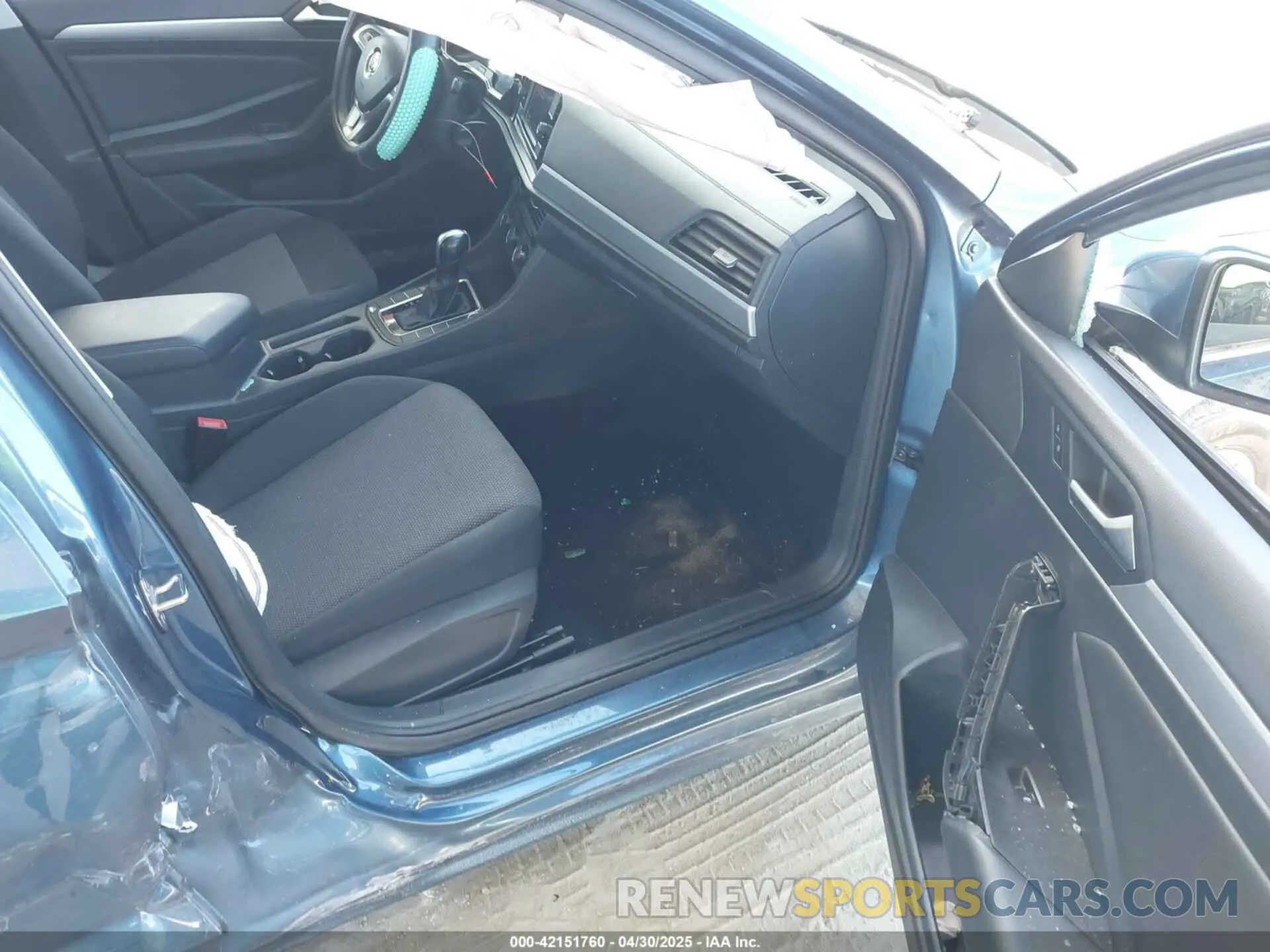 5 fotografías del automóvil dañado 3VWCB7BU0LM067356 VOLKSWAGEN JETTA 2020