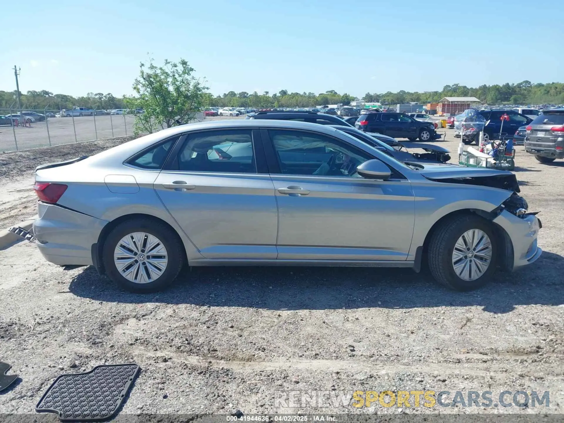 13 fotografías del automóvil dañado 3VWCB7BU2LM047030 VOLKSWAGEN JETTA 2020