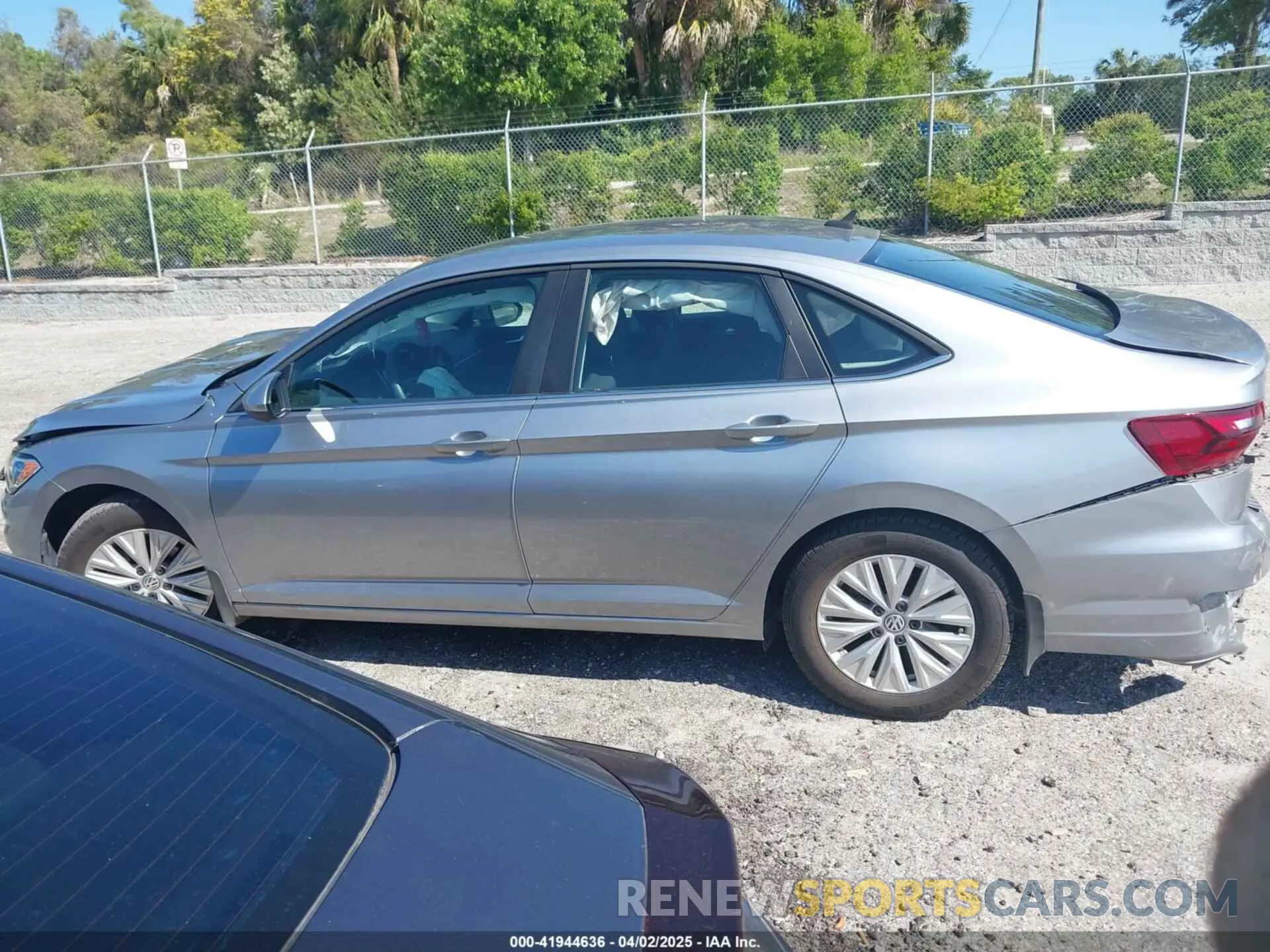 14 fotografías del automóvil dañado 3VWCB7BU2LM047030 VOLKSWAGEN JETTA 2020