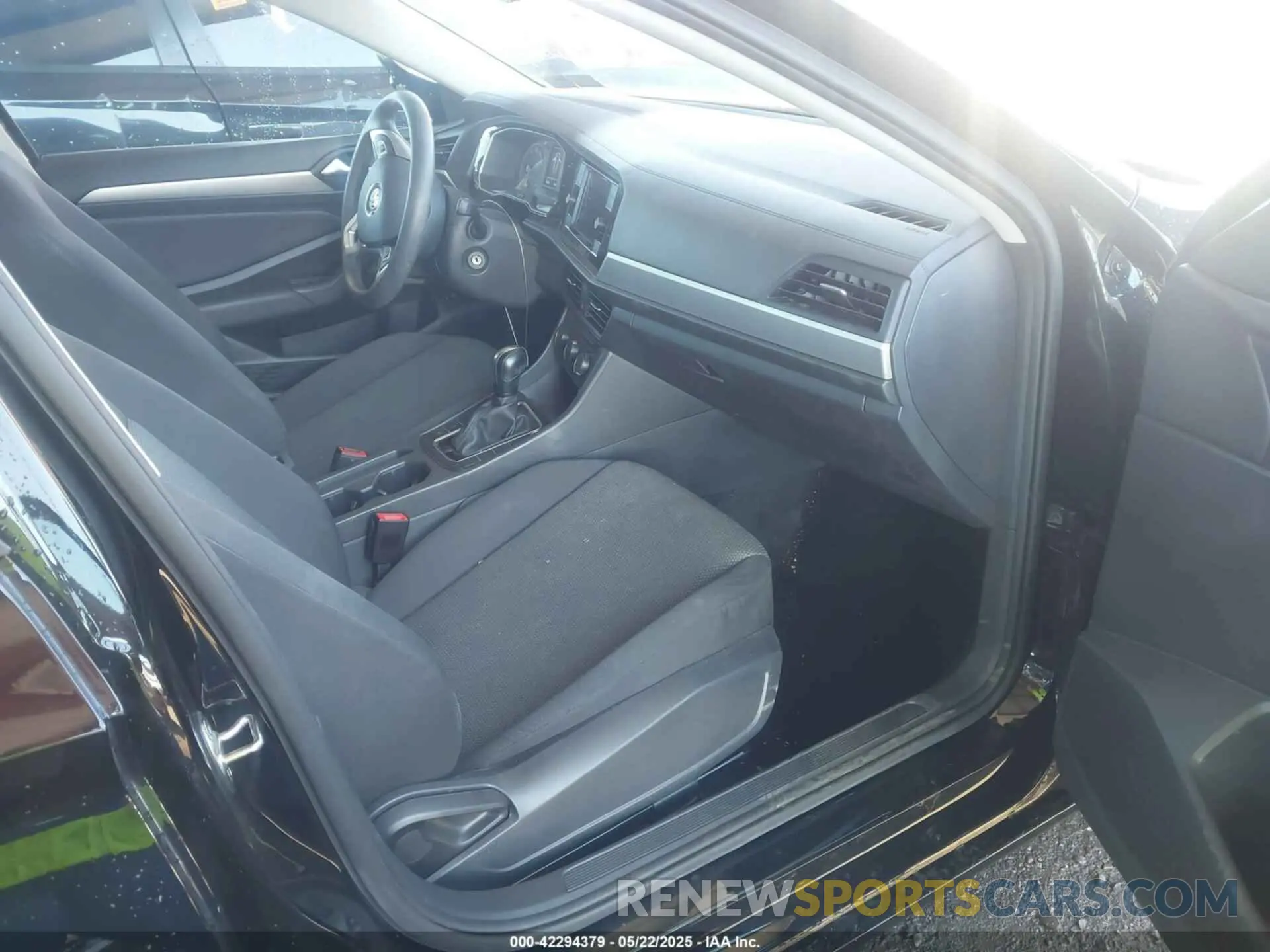 5 fotografías del automóvil dañado 3VWCB7BU2LM076706 VOLKSWAGEN JETTA 2020