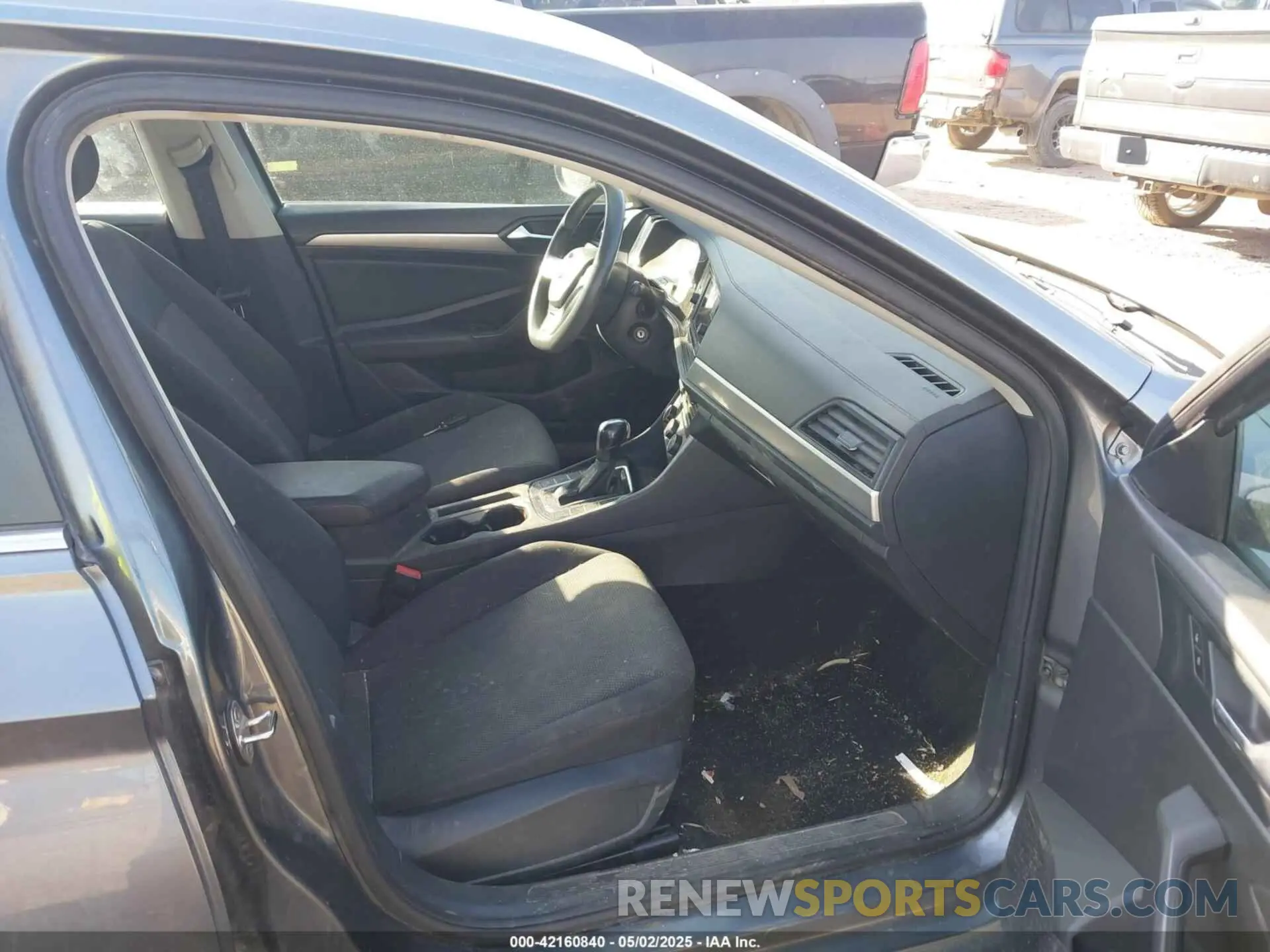 5 fotografías del automóvil dañado 3VWCB7BU4LM034831 VOLKSWAGEN JETTA 2020