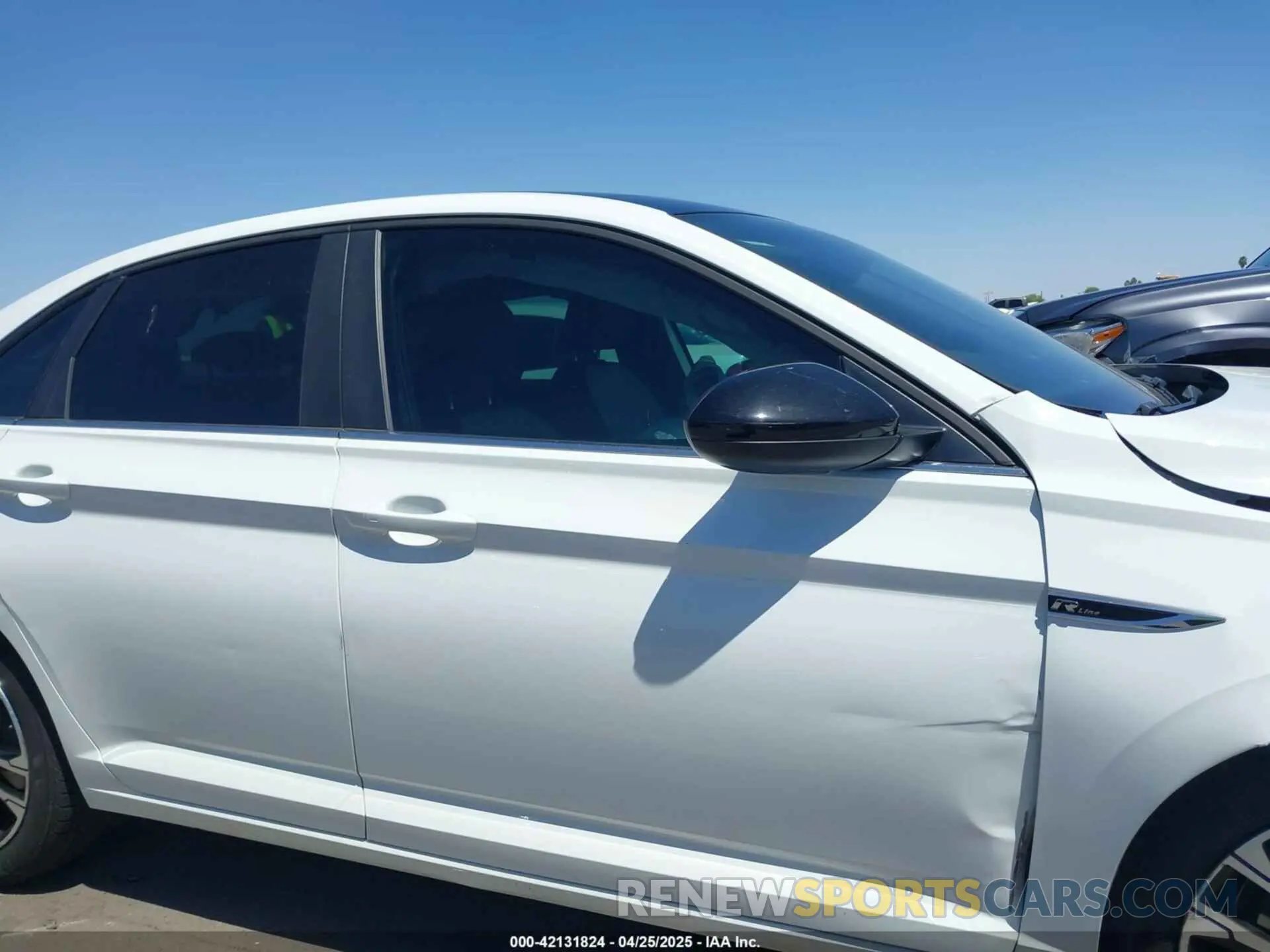 14 fotografías del automóvil dañado 3VWCB7BU4LM059258 VOLKSWAGEN JETTA 2020