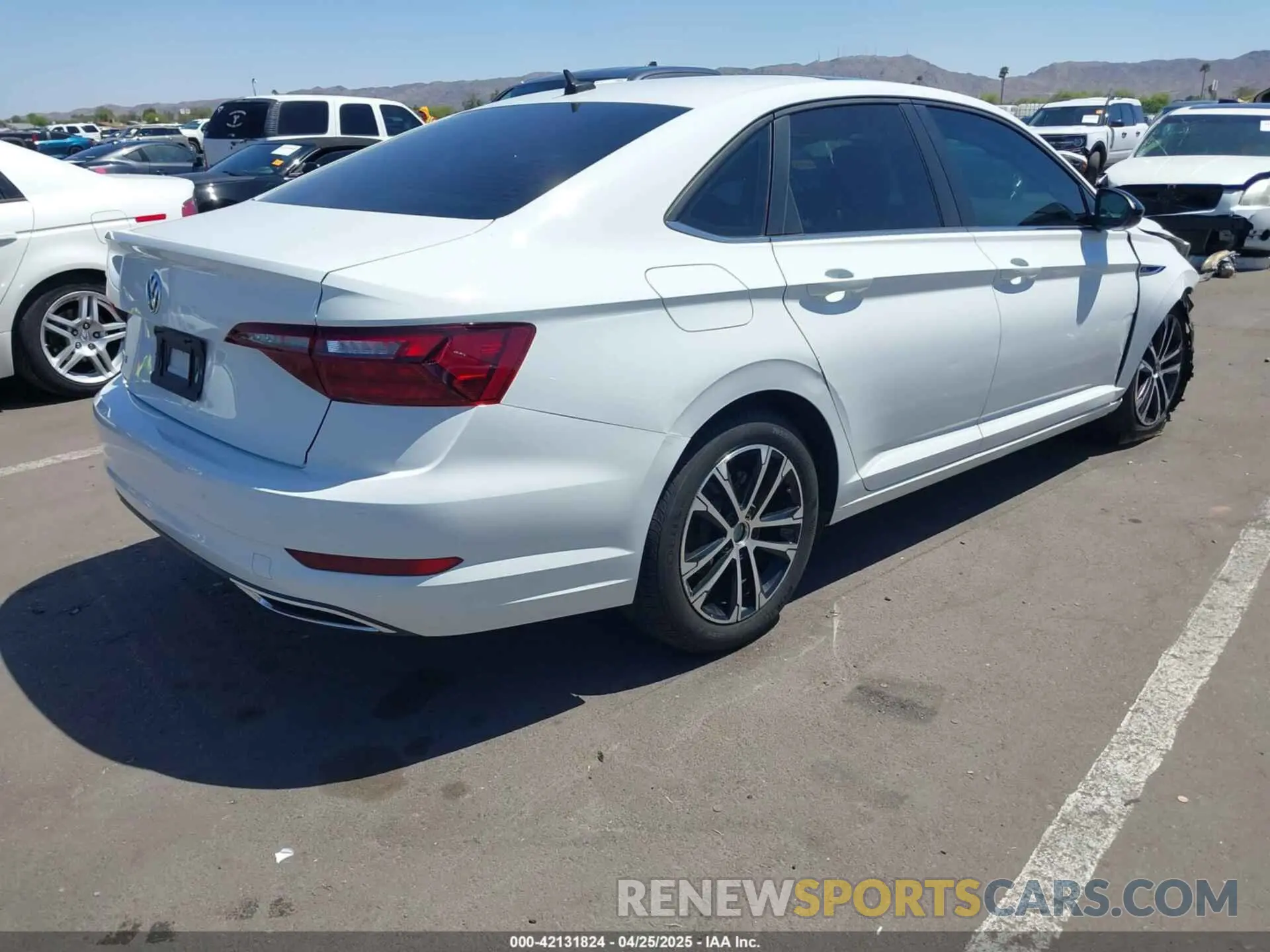 4 fotografías del automóvil dañado 3VWCB7BU4LM059258 VOLKSWAGEN JETTA 2020
