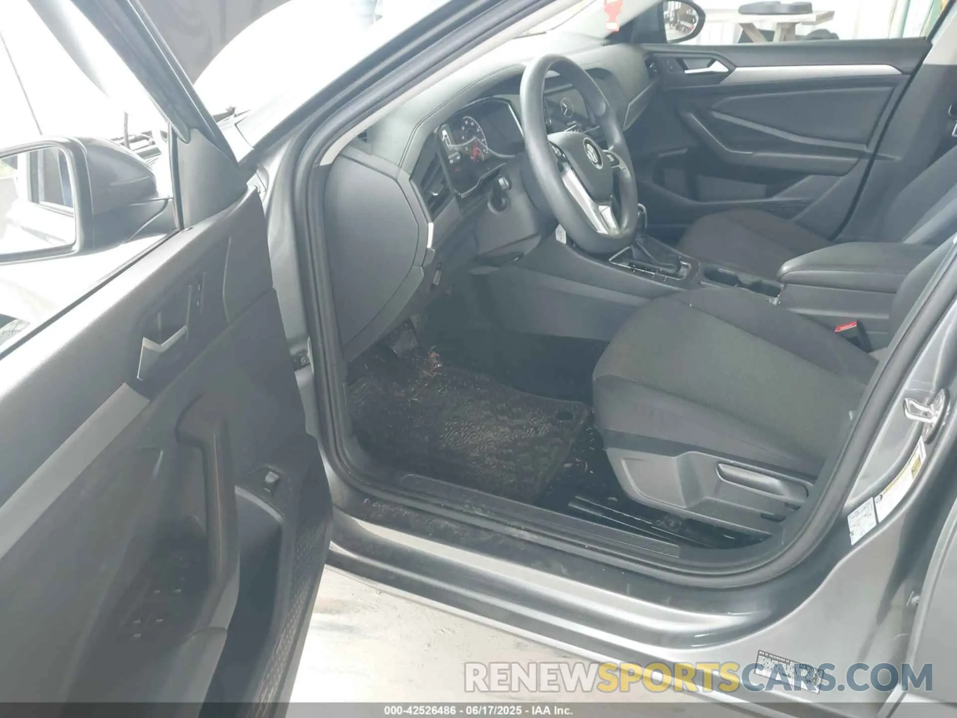 5 fotografías del automóvil dañado 3VWCB7BU4LM072141 VOLKSWAGEN JETTA 2020
