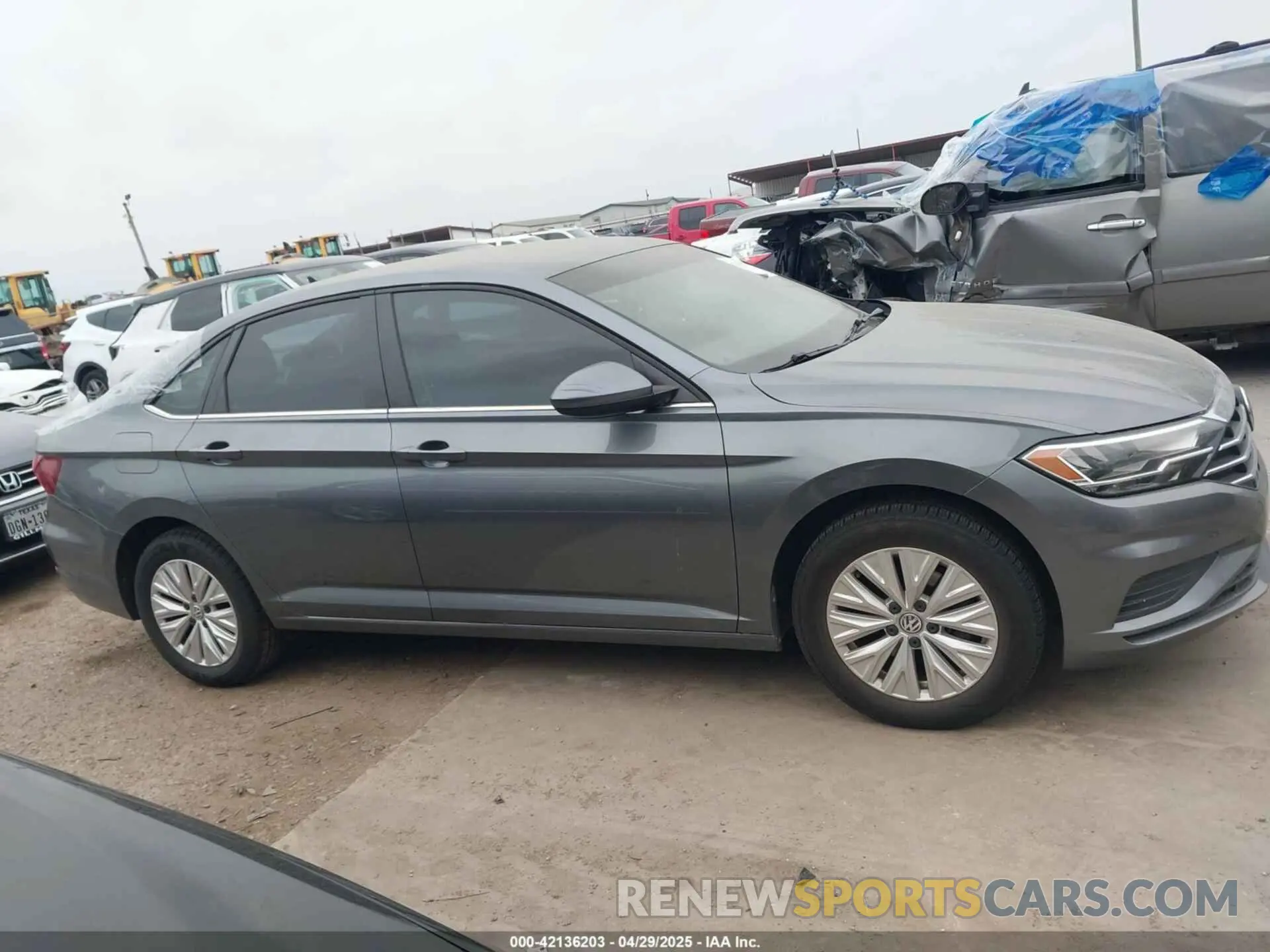 13 fotografías del automóvil dañado 3VWCB7BU7LM030563 VOLKSWAGEN JETTA 2020