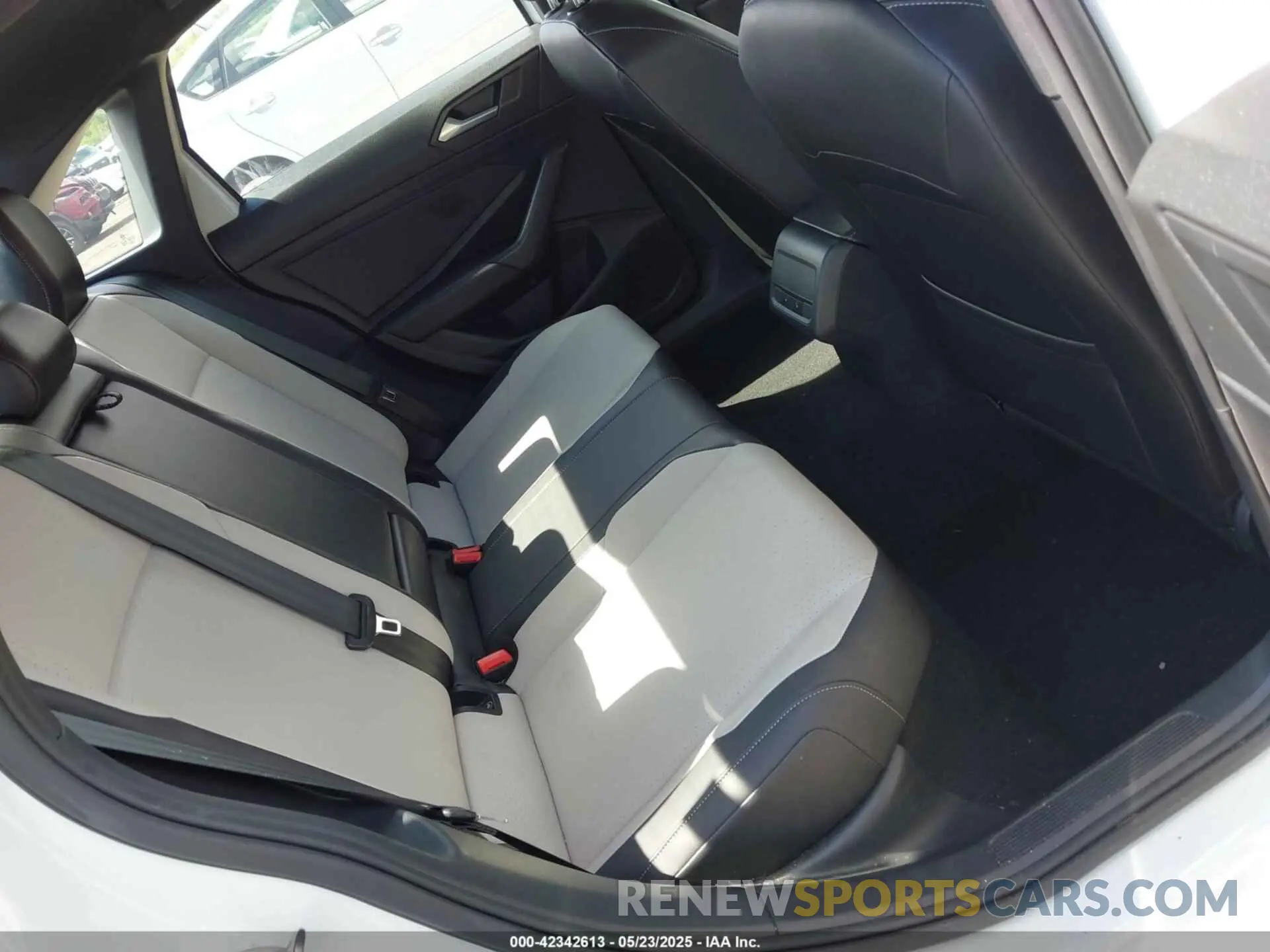 8 fotografías del automóvil dañado 3VWCB7BU8LM054323 VOLKSWAGEN JETTA 2020