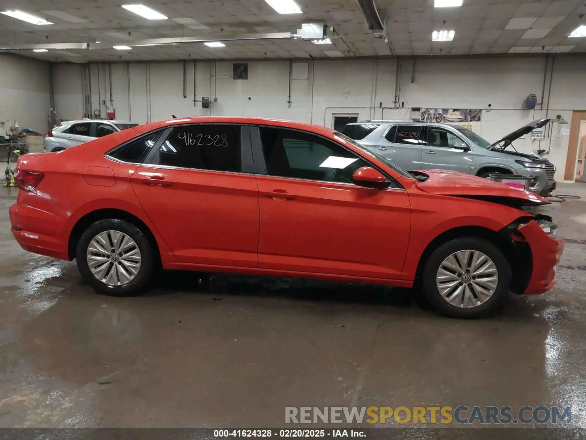 14 fotografías del automóvil dañado 3VWCB7BU9LM001694 VOLKSWAGEN JETTA 2020