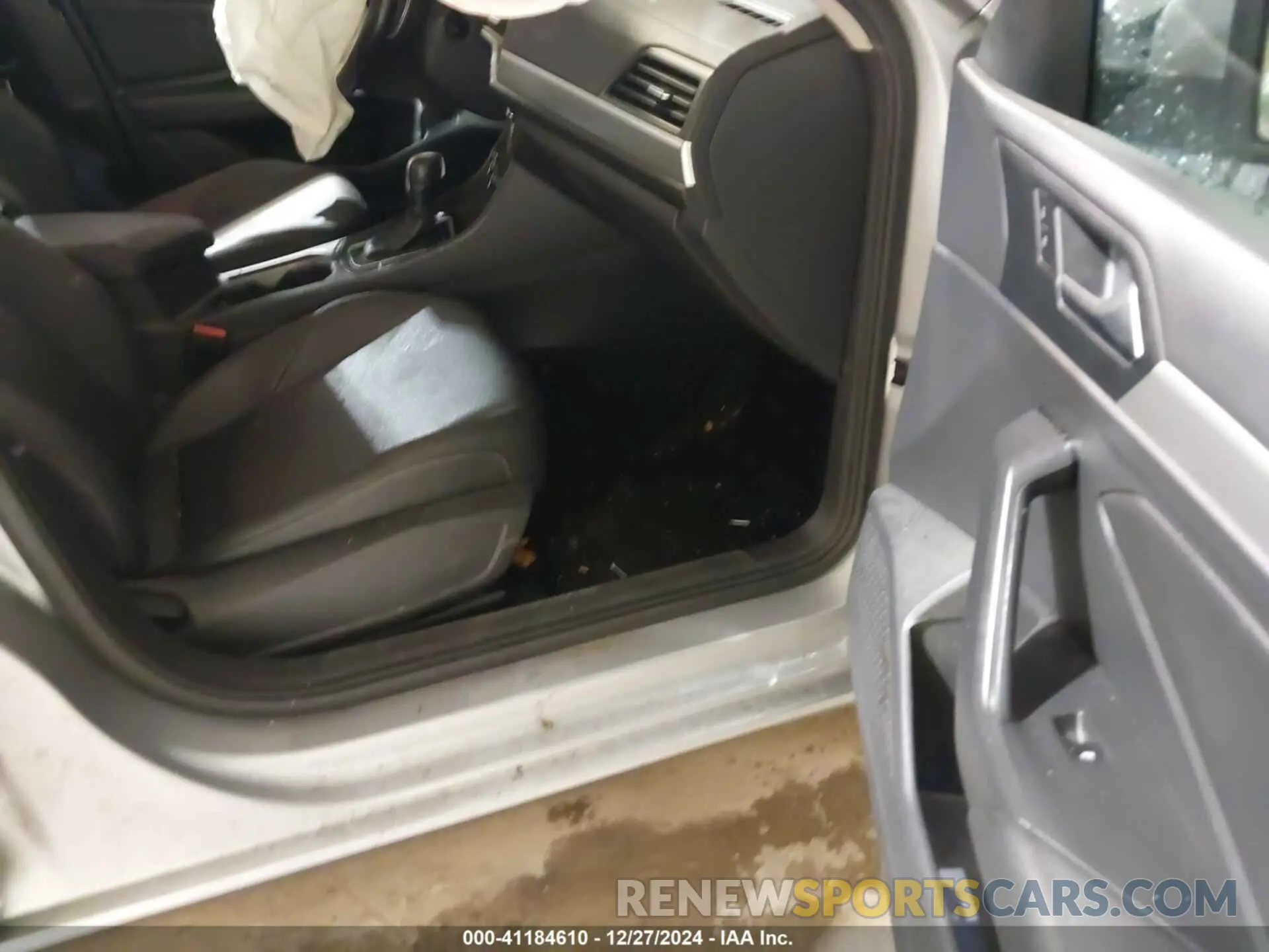 5 fotografías del automóvil dañado 3VWCB7BU9LM022027 VOLKSWAGEN JETTA 2020