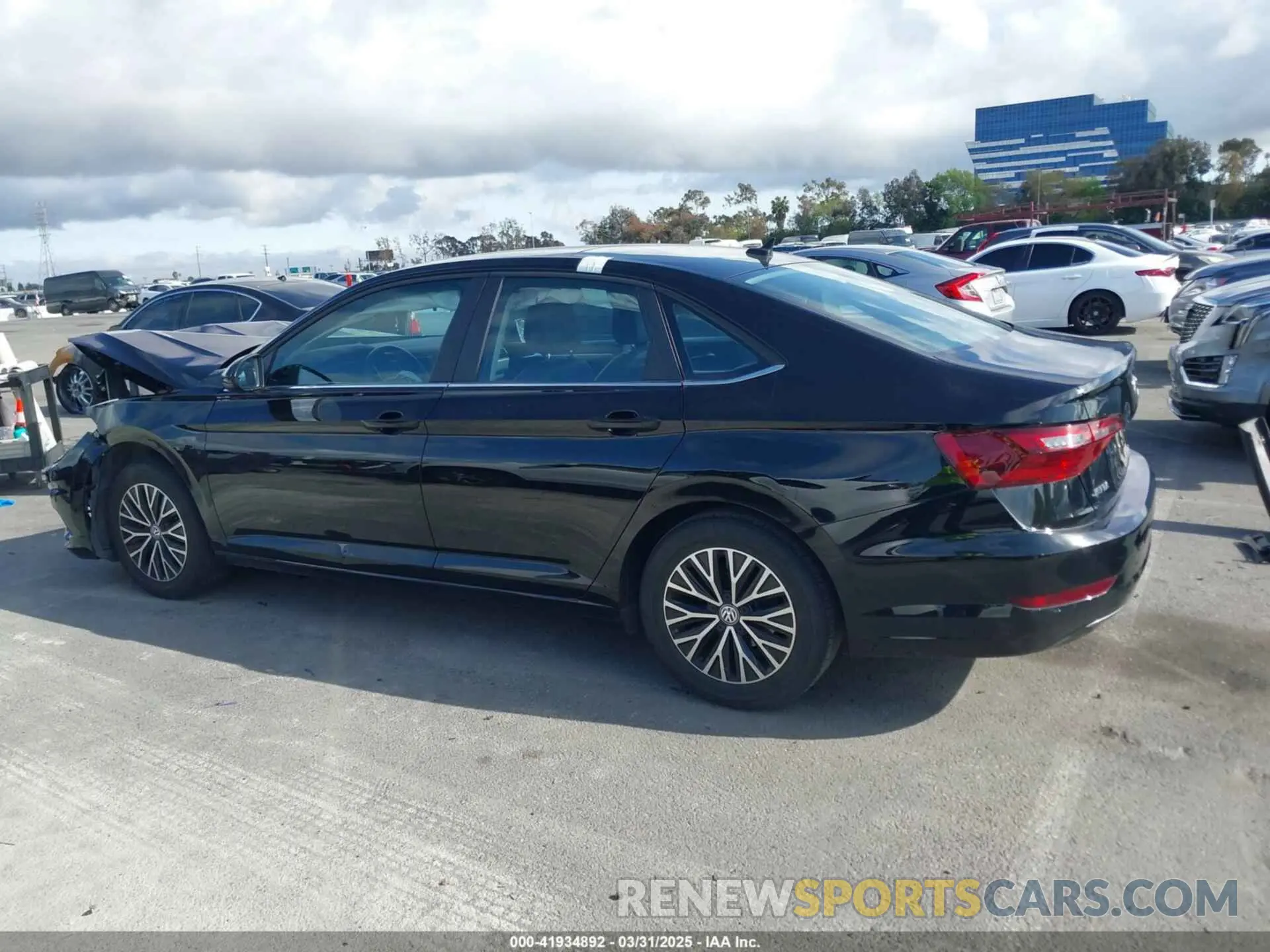 15 fotografías del automóvil dañado 3VWCB7BUXLM030573 VOLKSWAGEN JETTA 2020