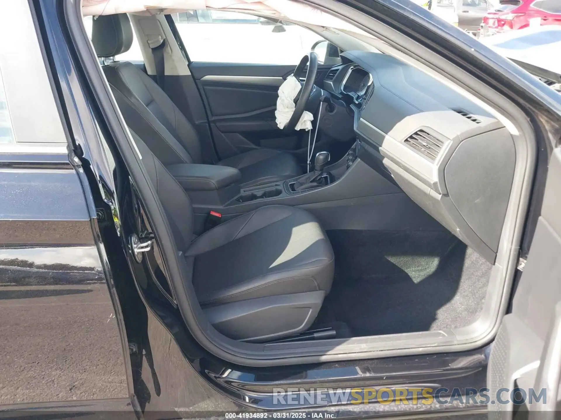 5 fotografías del automóvil dañado 3VWCB7BUXLM030573 VOLKSWAGEN JETTA 2020