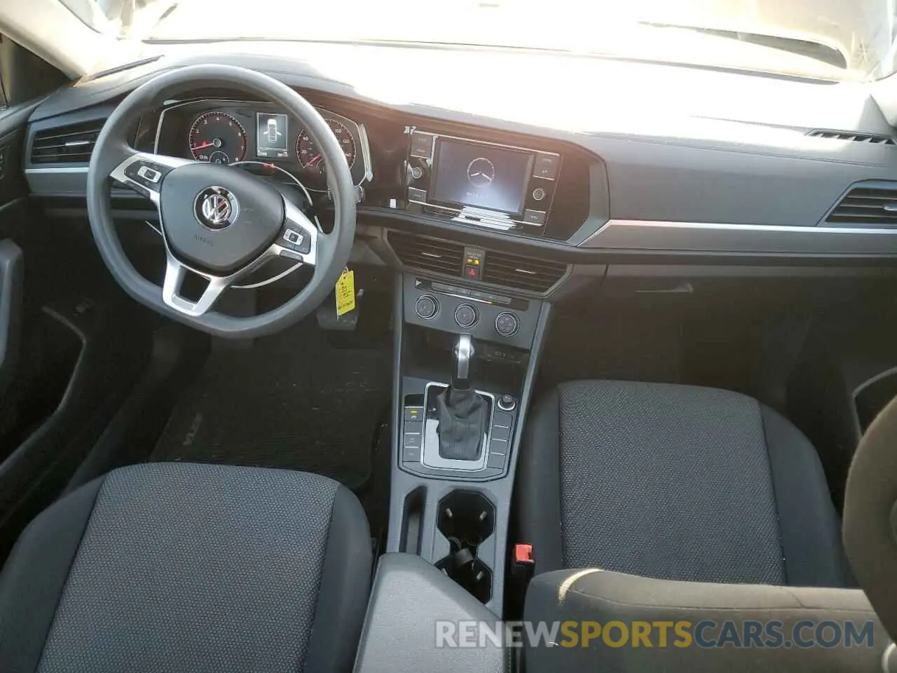 8 fotografías del automóvil dañado 3VWCB7BUXLM065713 VOLKSWAGEN JETTA 2020